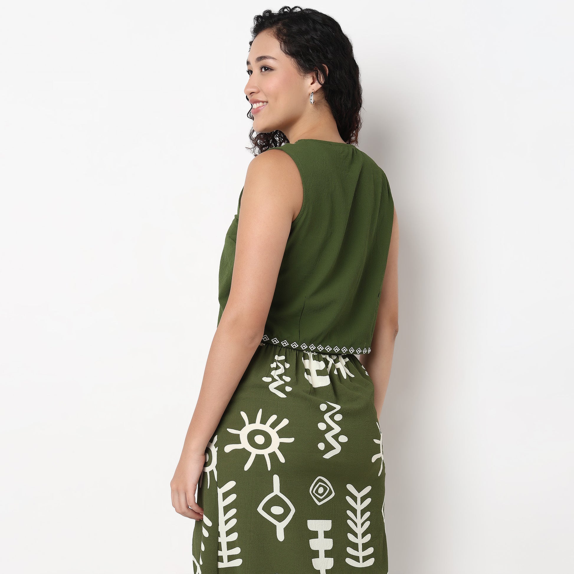 Crop Vest With Front Tie Up