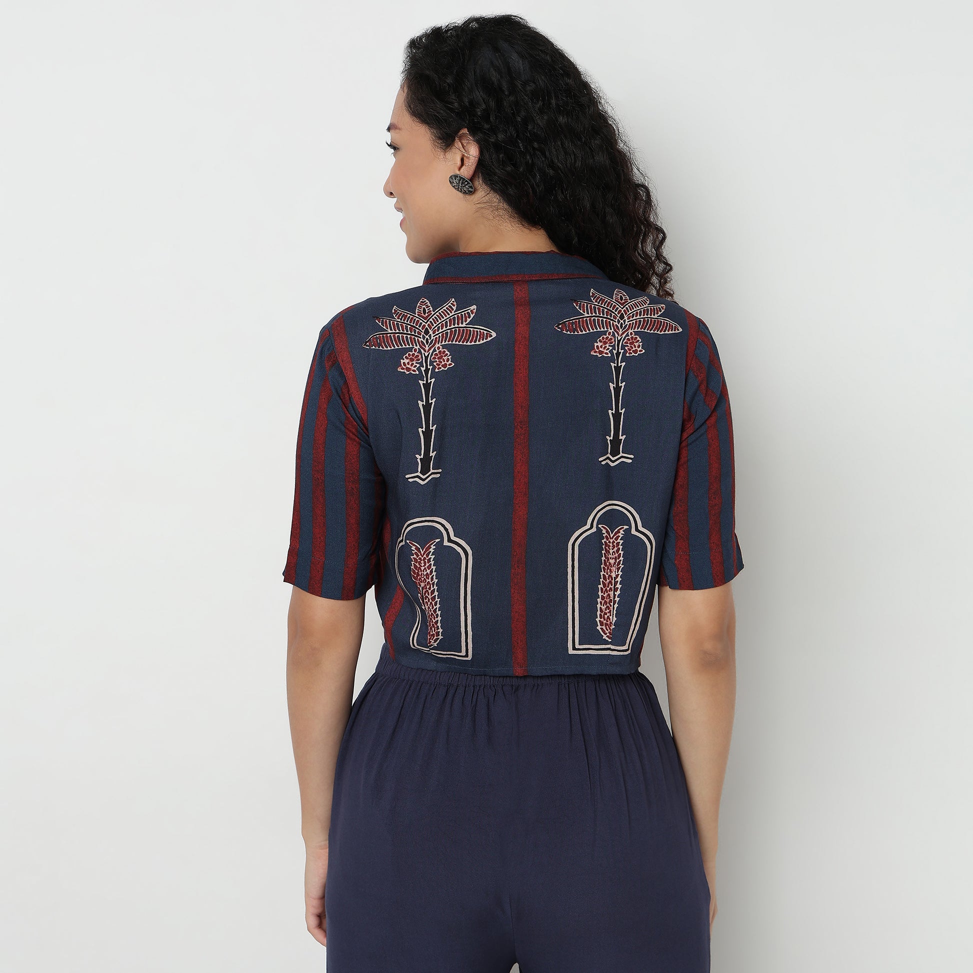 Buy Women Regular Fit Printed Short Sleeve Crop Top  - Style Union