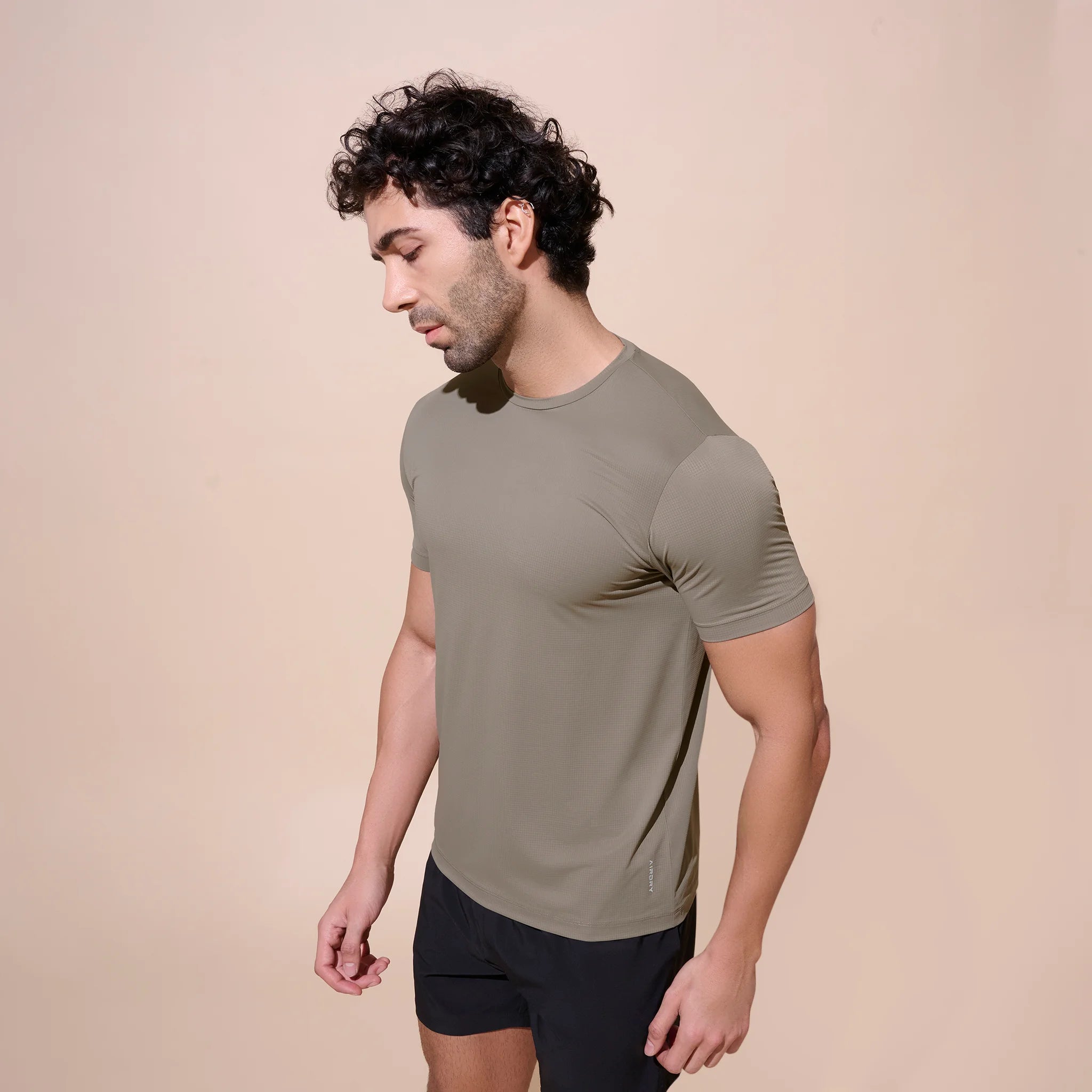 Gym Tee 26 – Airdry® – Lightweight Comfort for Everyday Movement