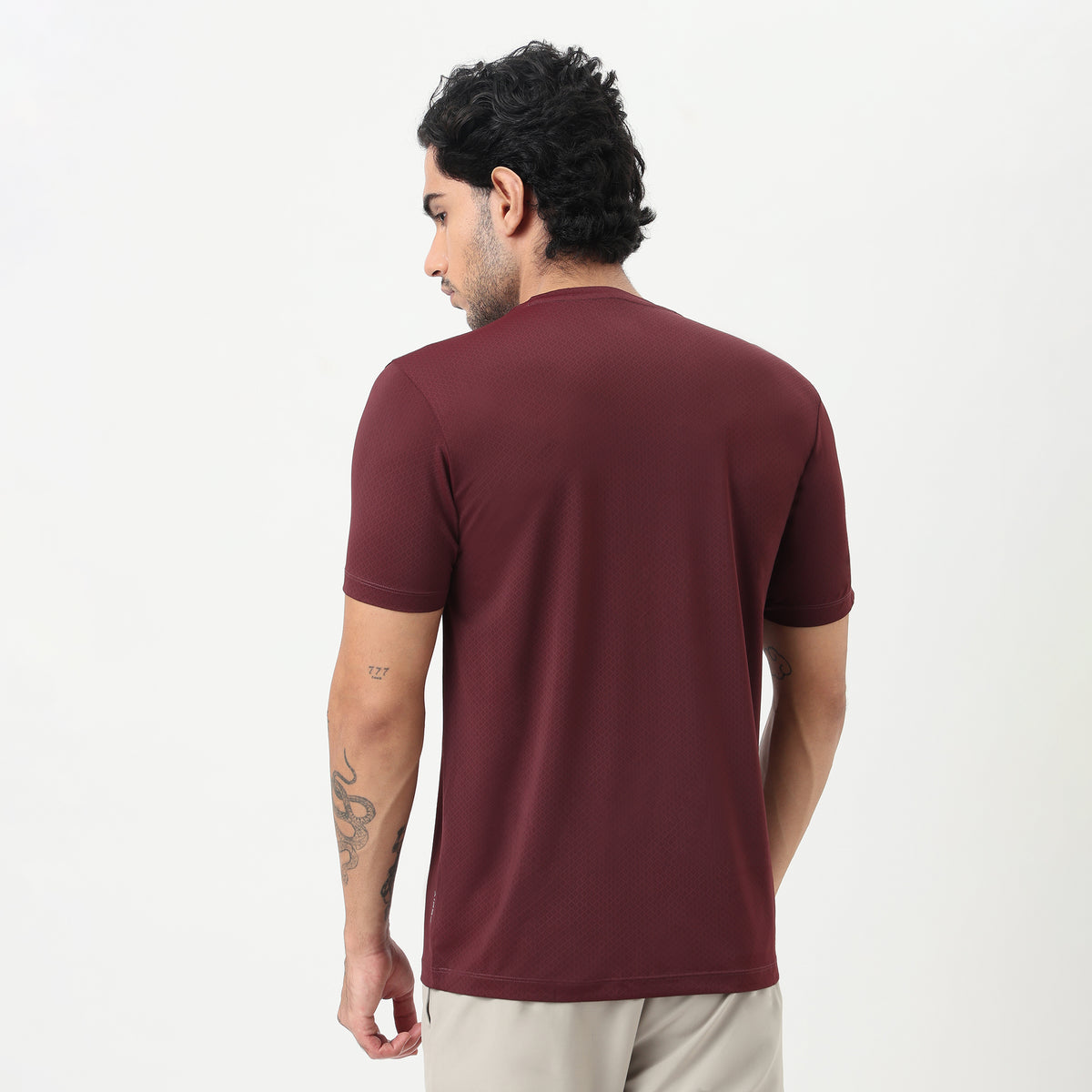 Gym Tee – Airdry® – Lightweight Comfort for Everyday Movement