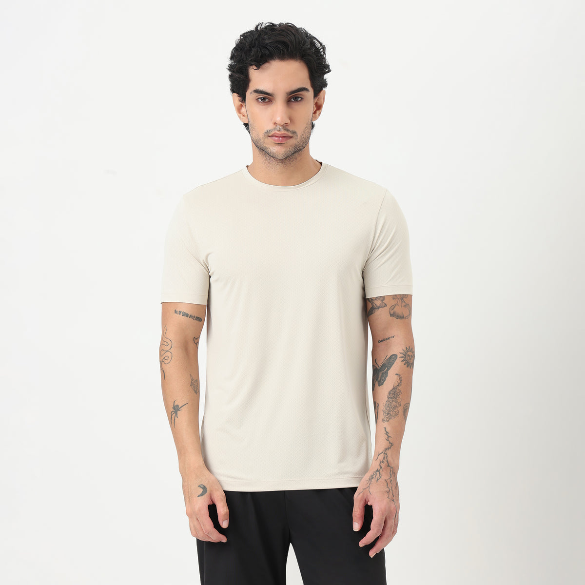 Gym Tee – Airdry® – Lightweight Comfort for Everyday Movement