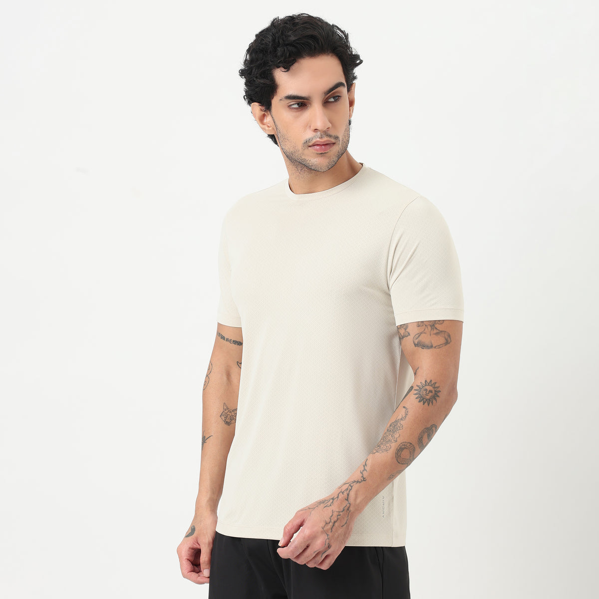 Gym Tee – Airdry® – Lightweight Comfort for Everyday Movement