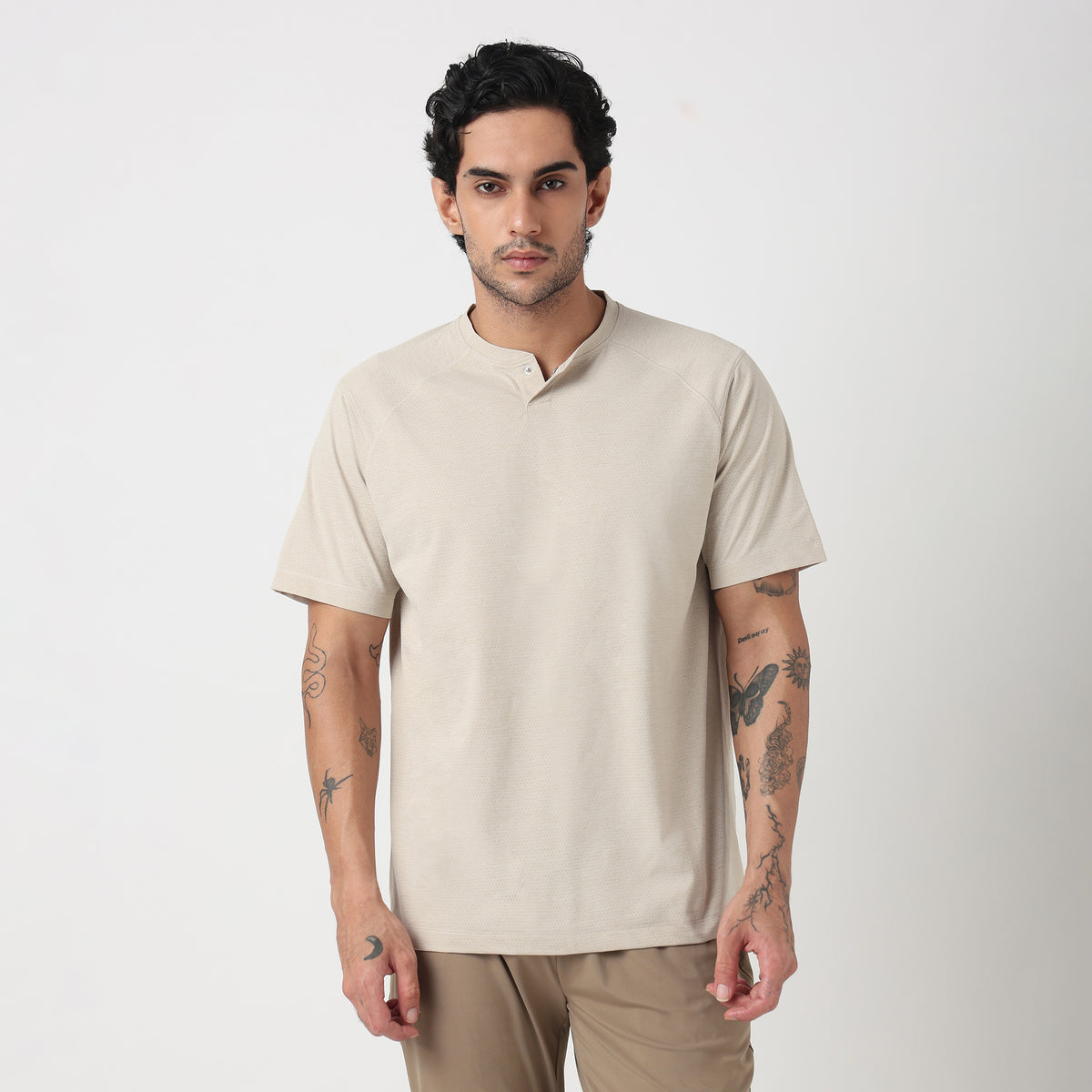 Muscletee – Airdry® – Henly Neck Tee with Regular Fit Comfort