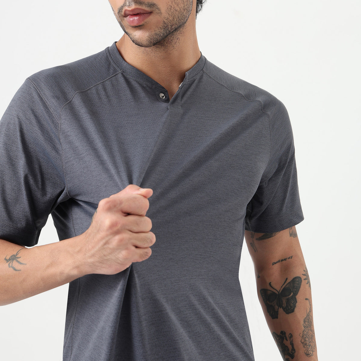 Muscletee – Airdry® – Henly Neck Tee with Regular Fit Comfort