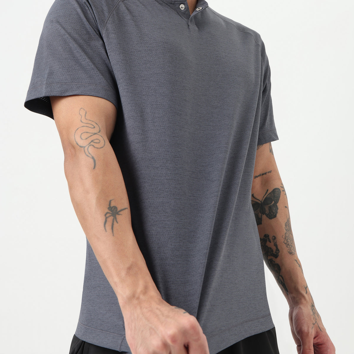 Muscletee – Airdry® – Henly Neck Tee with Regular Fit Comfort