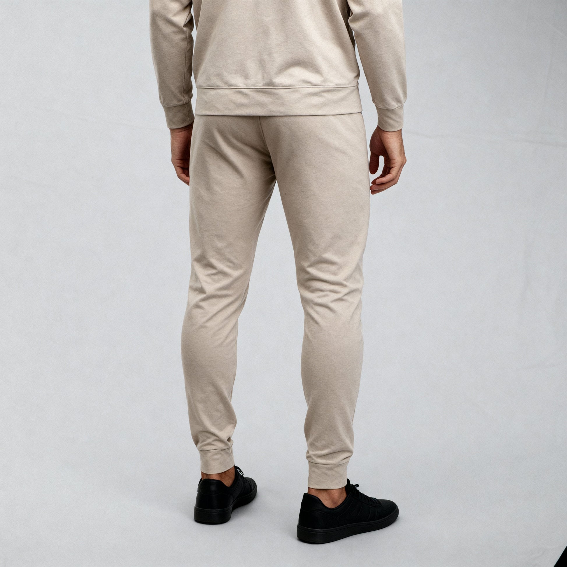 Regular Fit Solid Mid Rise Trackpants