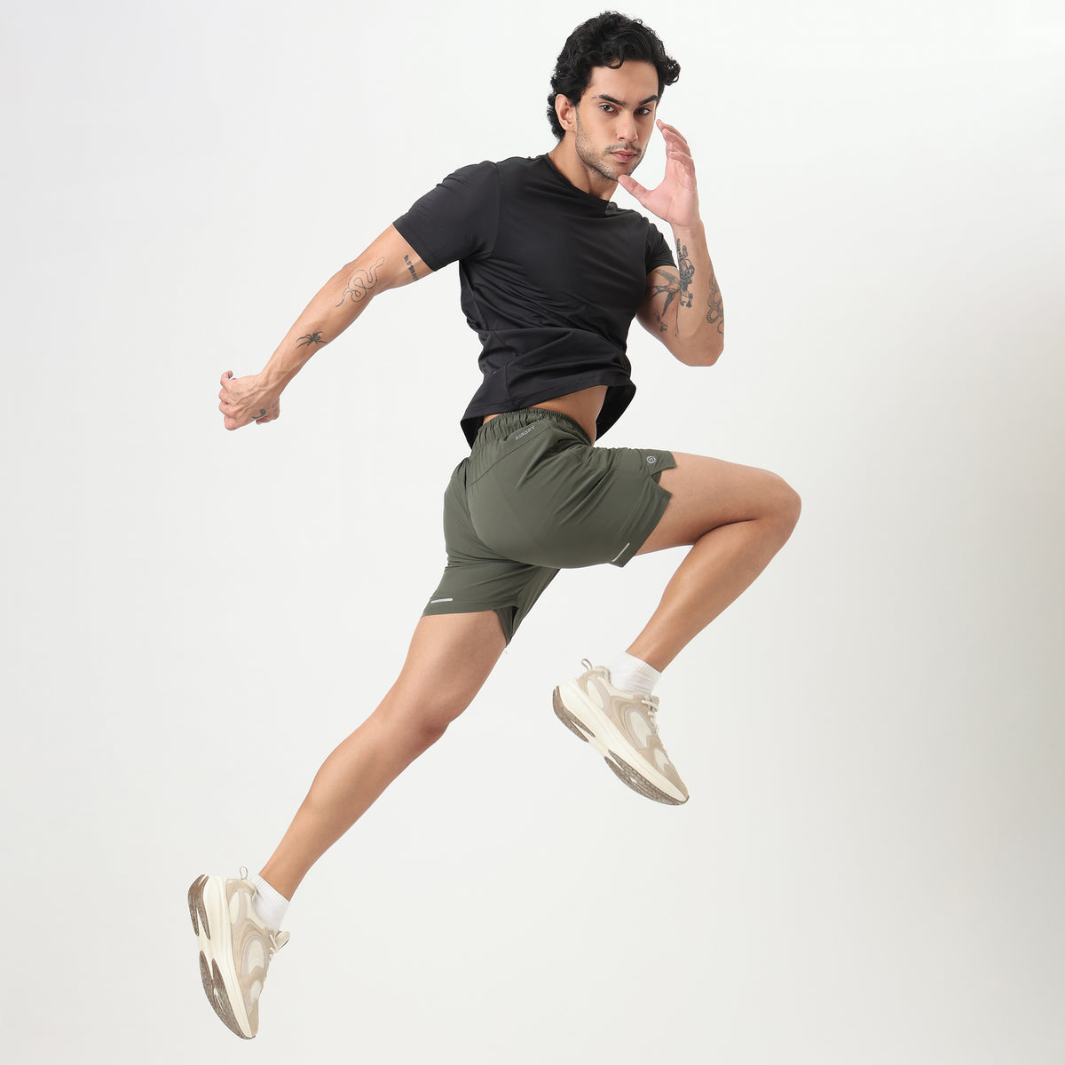 Sprinter – Airdry® – Solid Woven Mid Rise Shorts