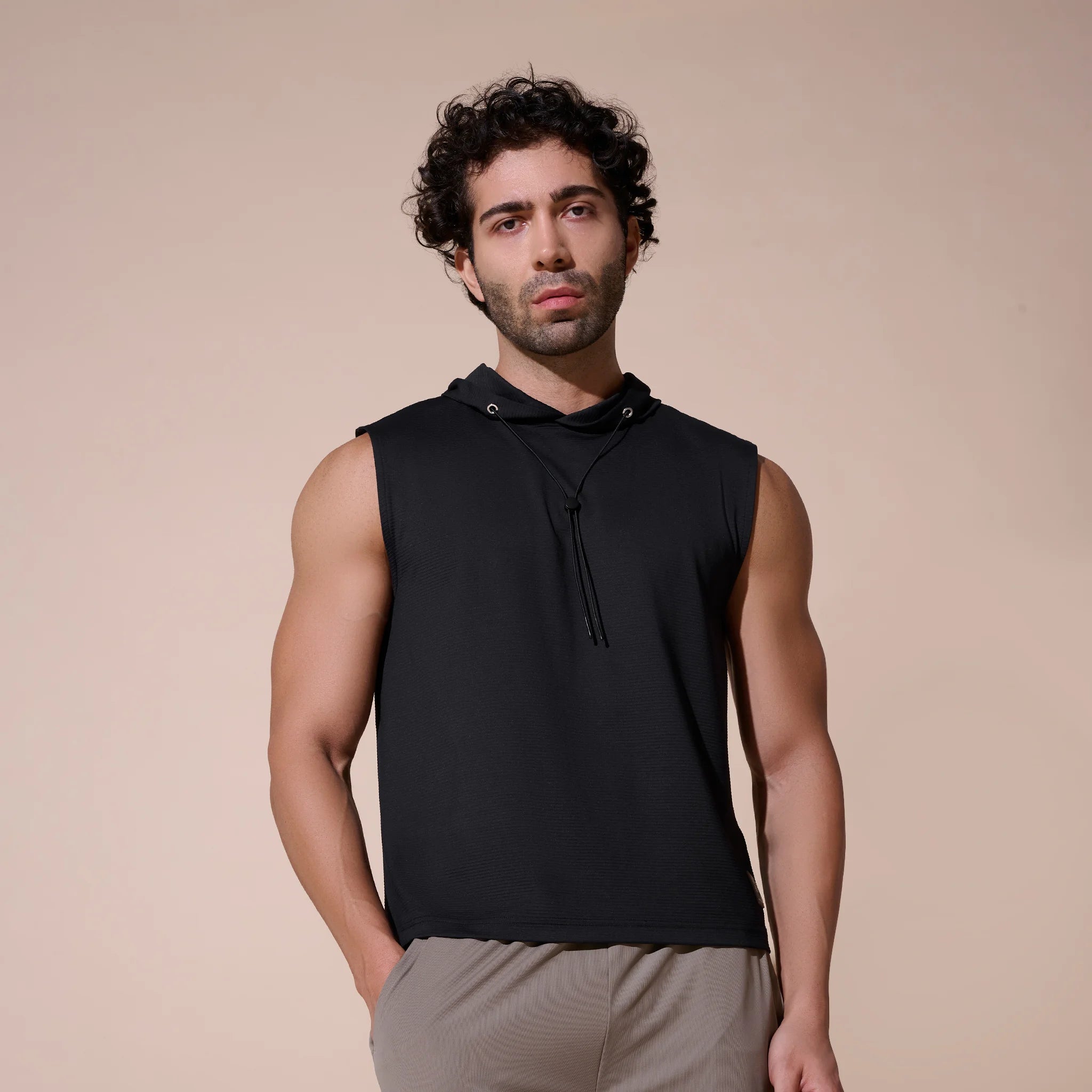 Uplifter – Airdry® – Sleeveless Hoodie with Stretch Training Fit