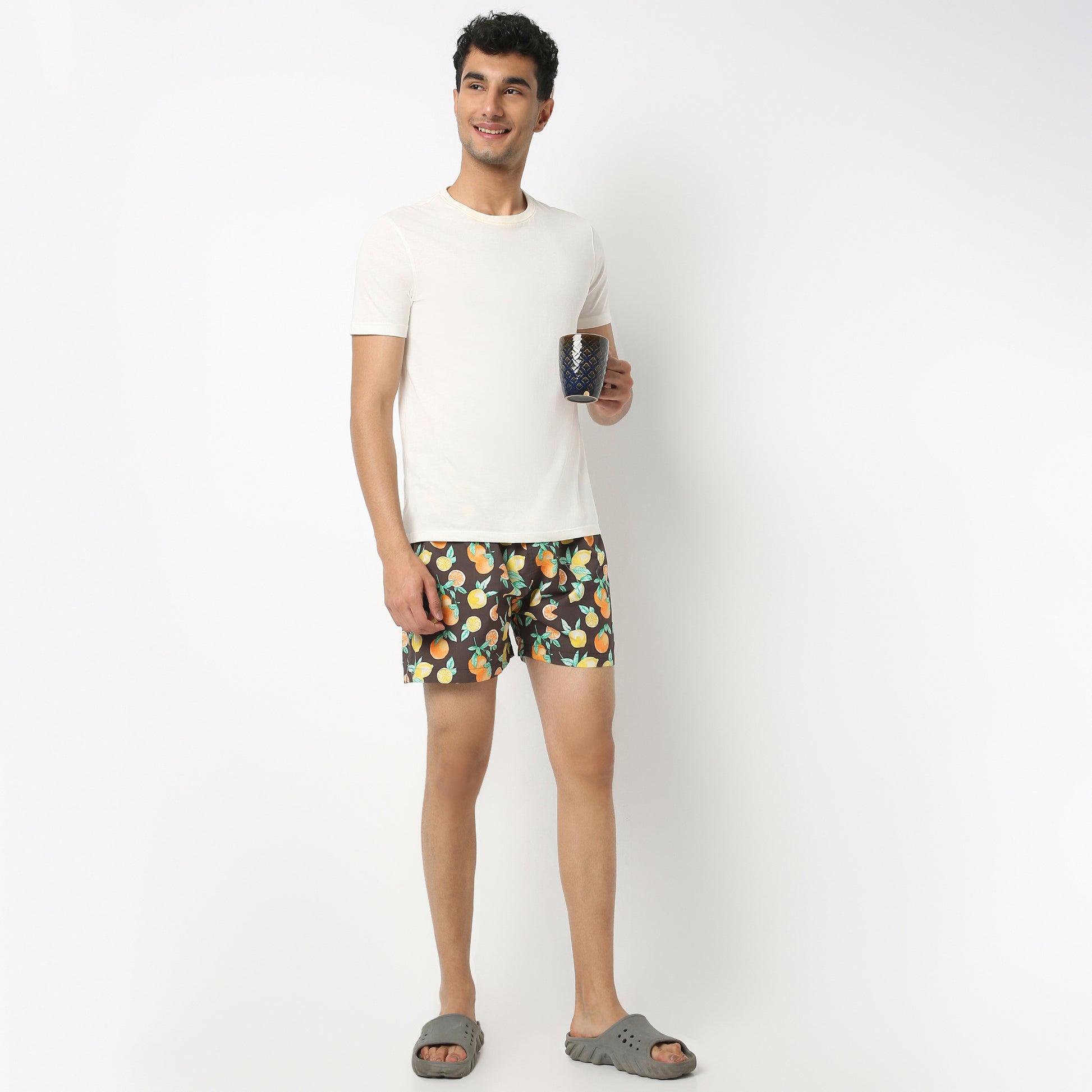 Regular Fit Printed Above Knee Mid Rise Shorts