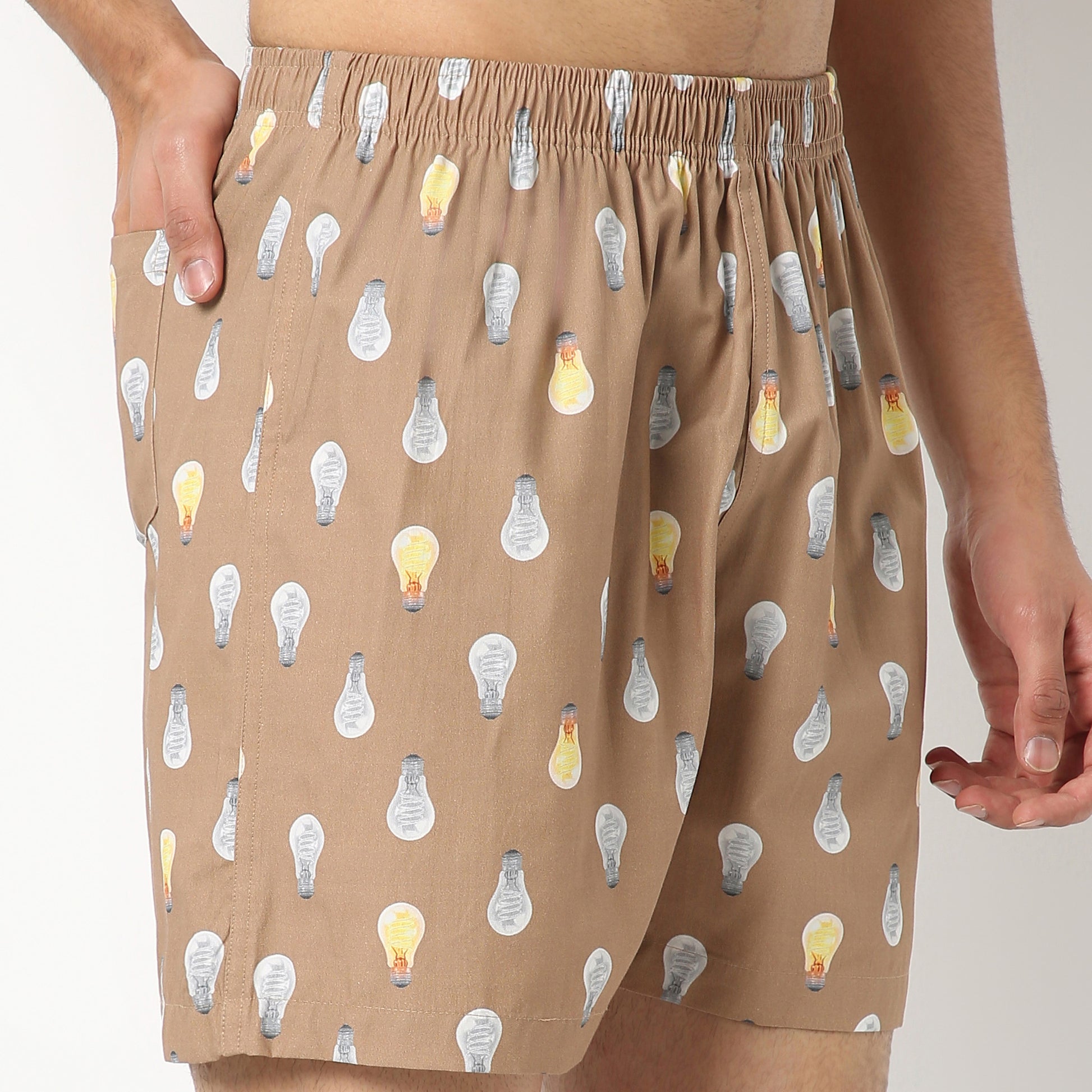 Regular Fit Printed Above Knee Mid Rise Shorts