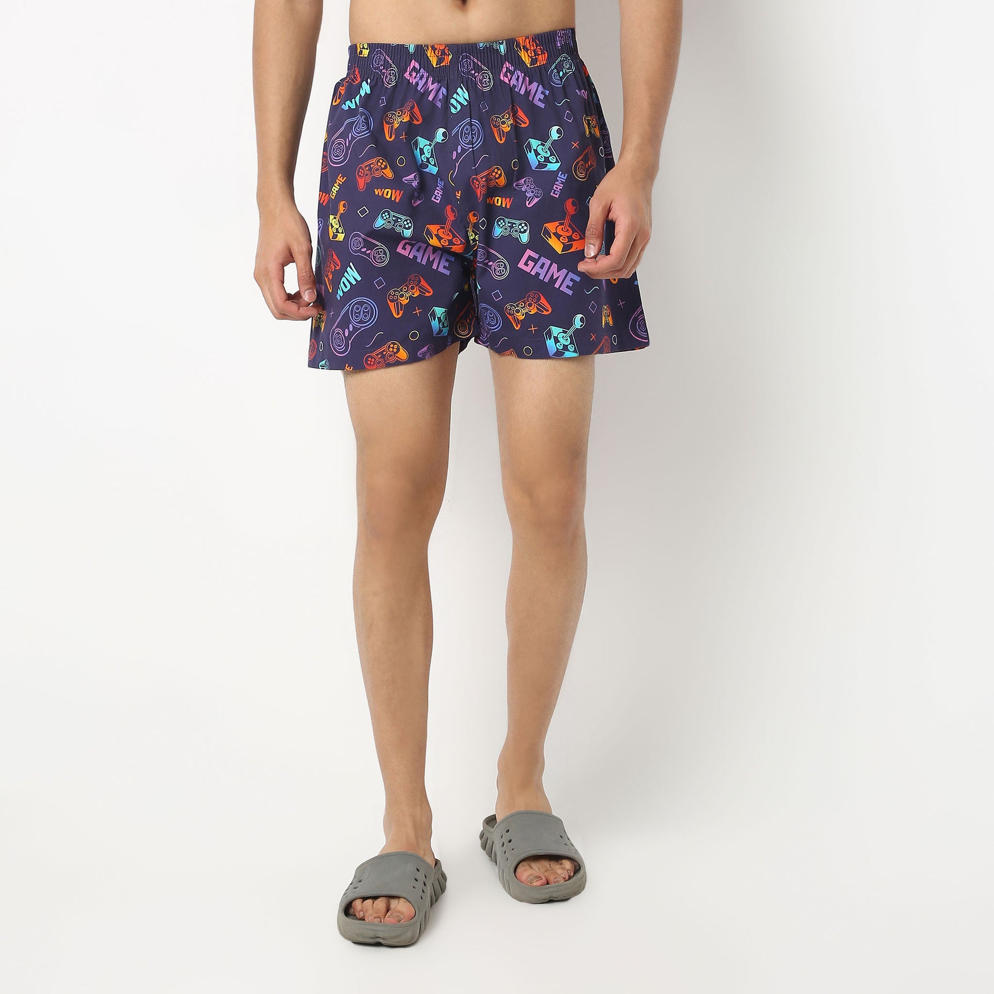 Regular Fit Printed Above Knee Mid Rise Shorts