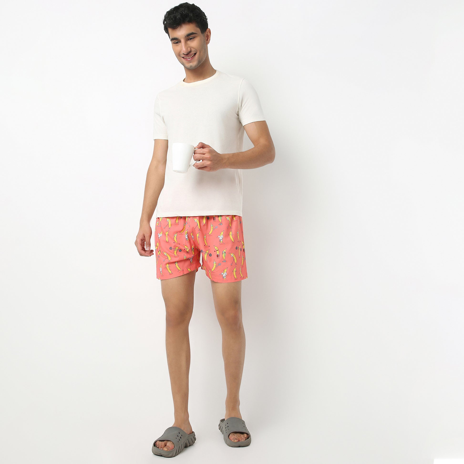 Regular Fit Printed Above Knee Mid Rise Shorts