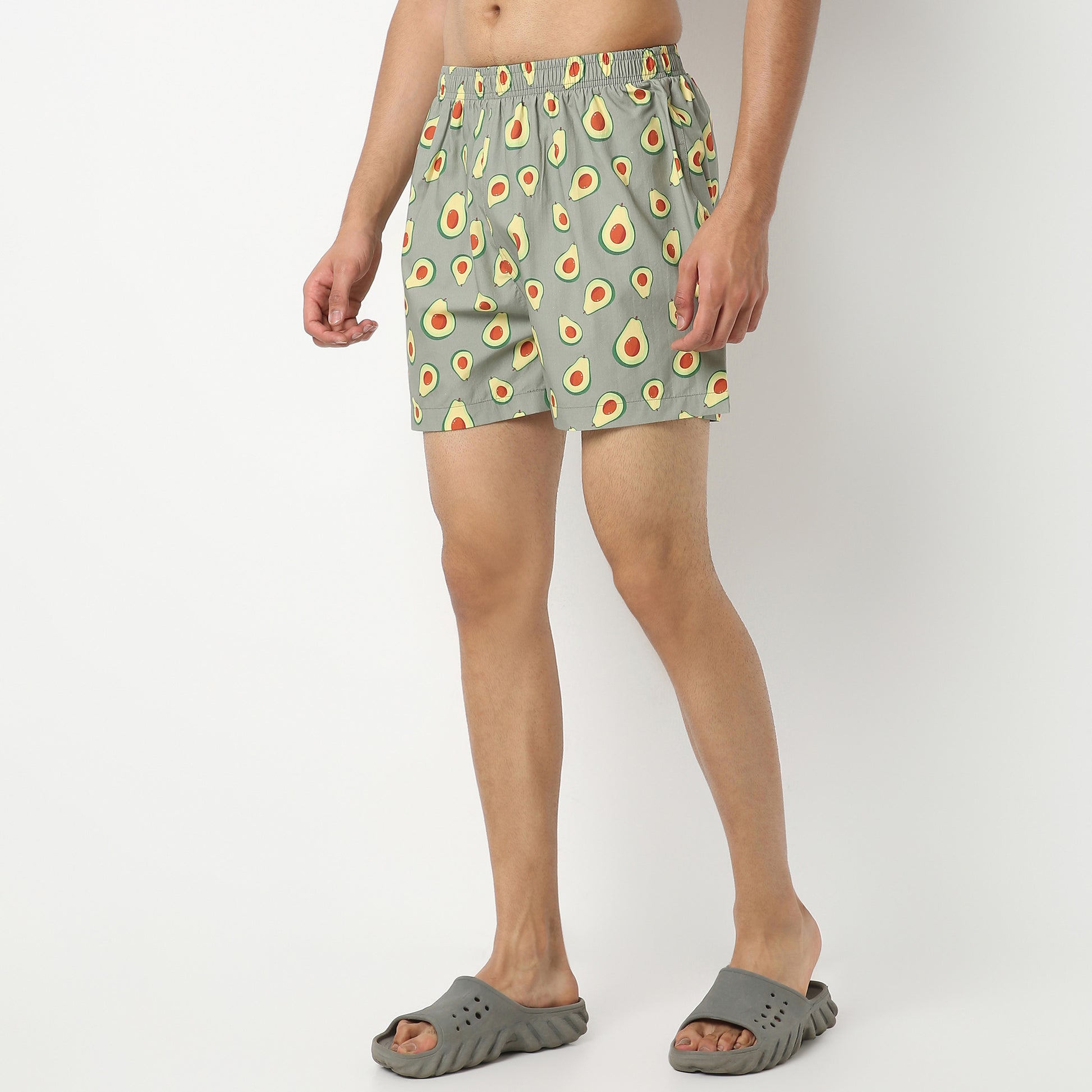Regular Fit Printed Above Knee Mid Rise Shorts