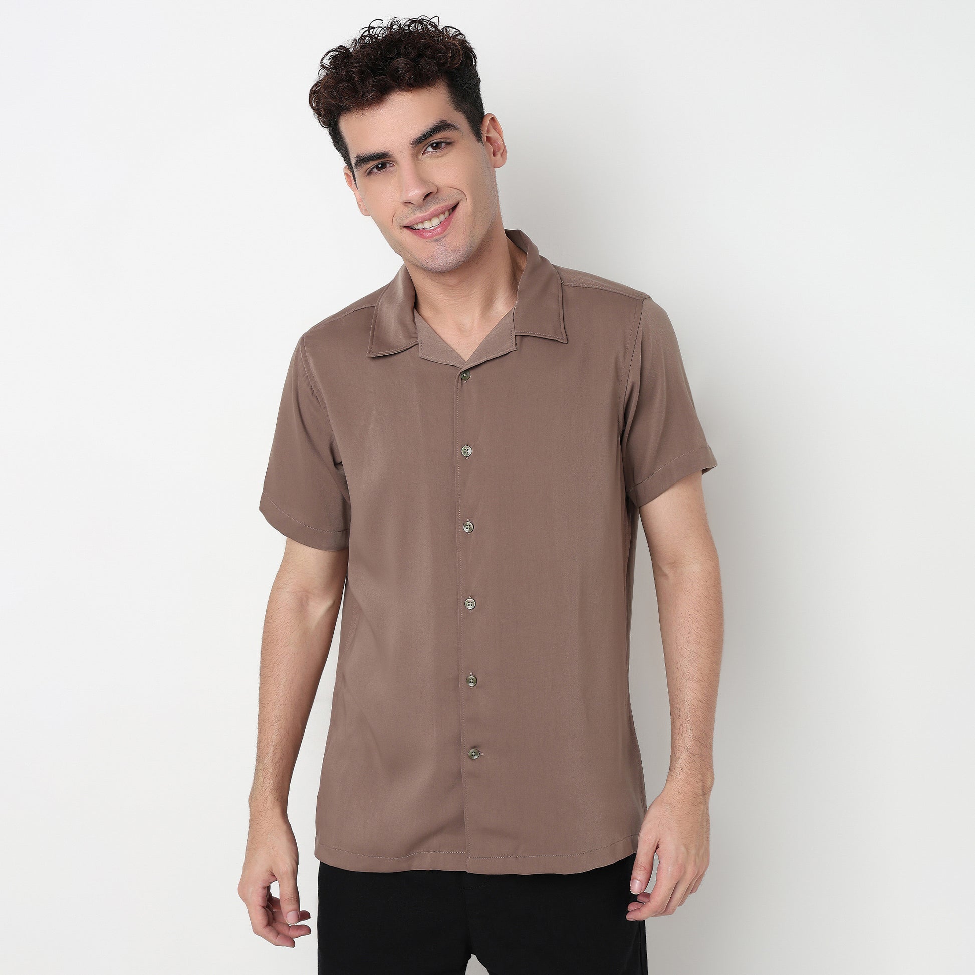 Buy Men Regular Fit Solid Half Sleeve Shirt  - Style Union