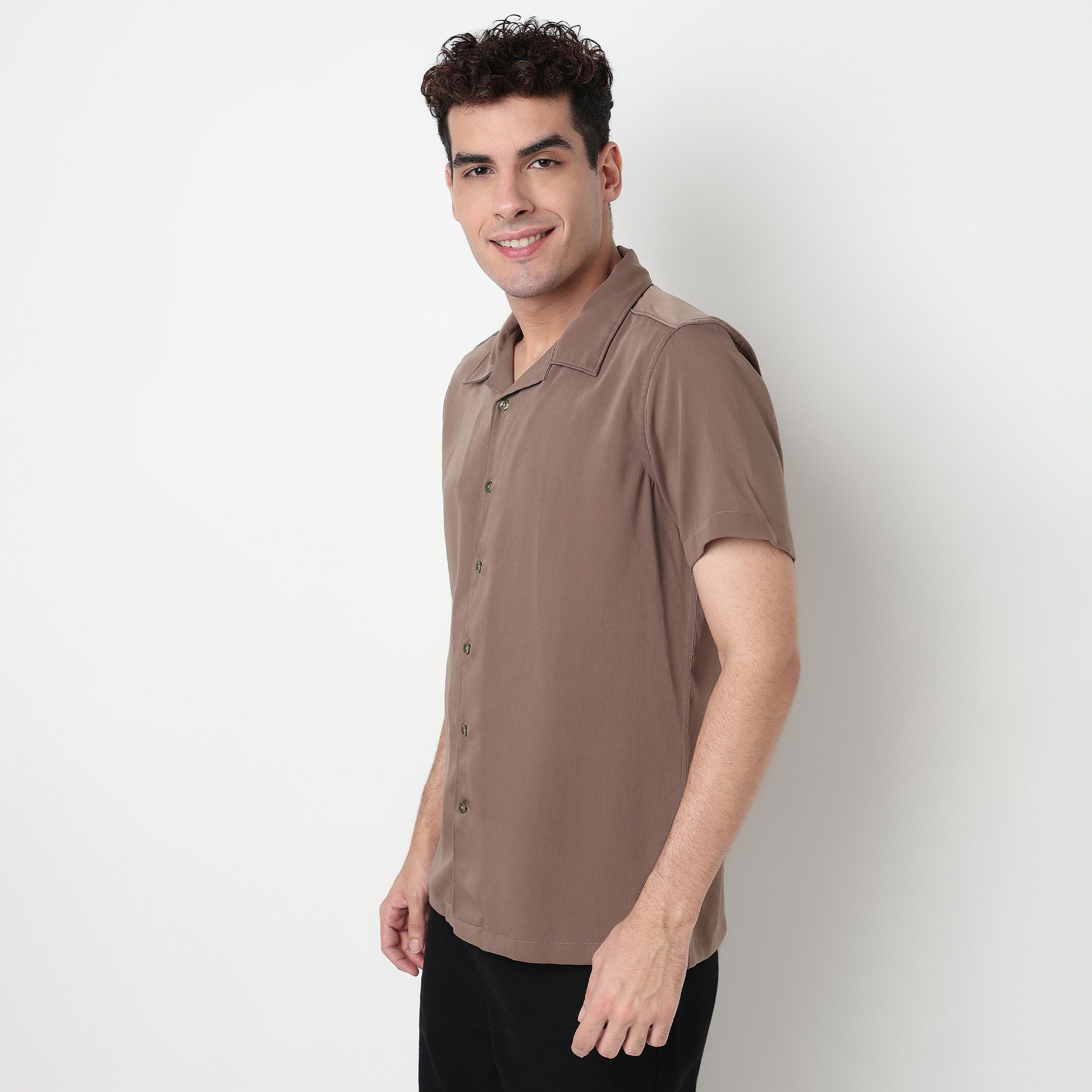 Buy Men Regular Fit Solid Half Sleeve Shirt  - Style Union