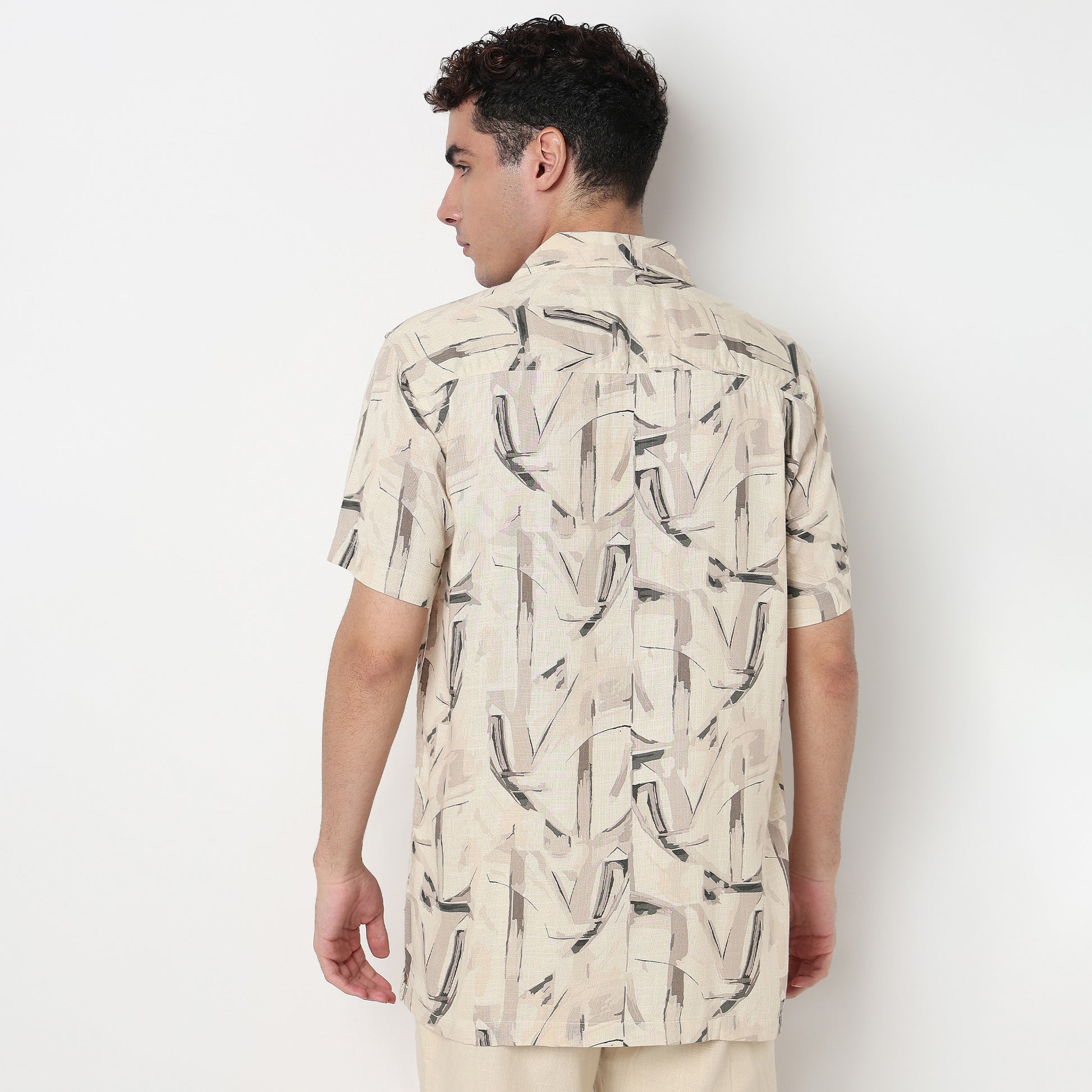 Buy Men Regular Fit Printed Half Sleeve Shirt  - Style Union