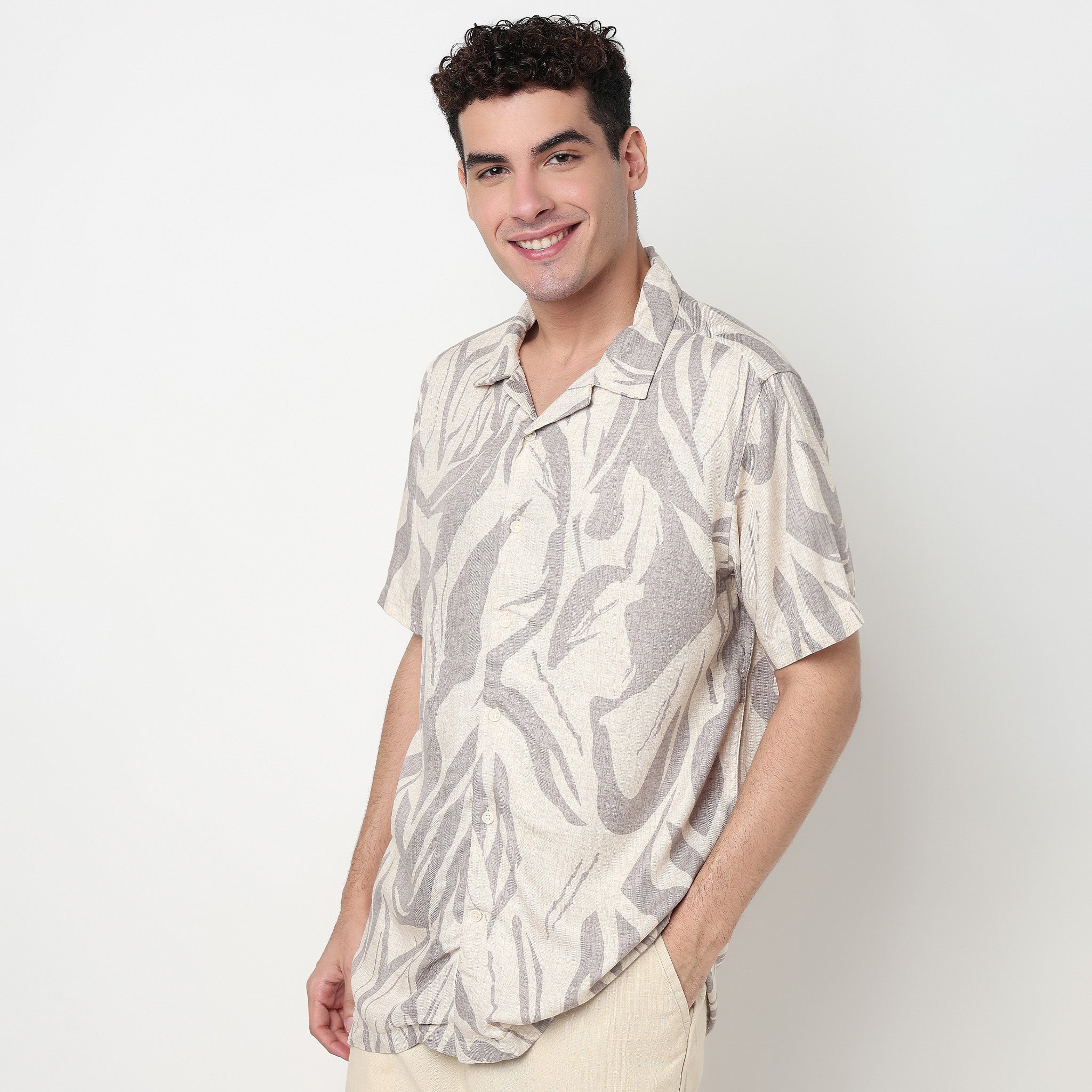 Buy Men Regular Fit Printed Half Sleeve Shirt  - Style Union