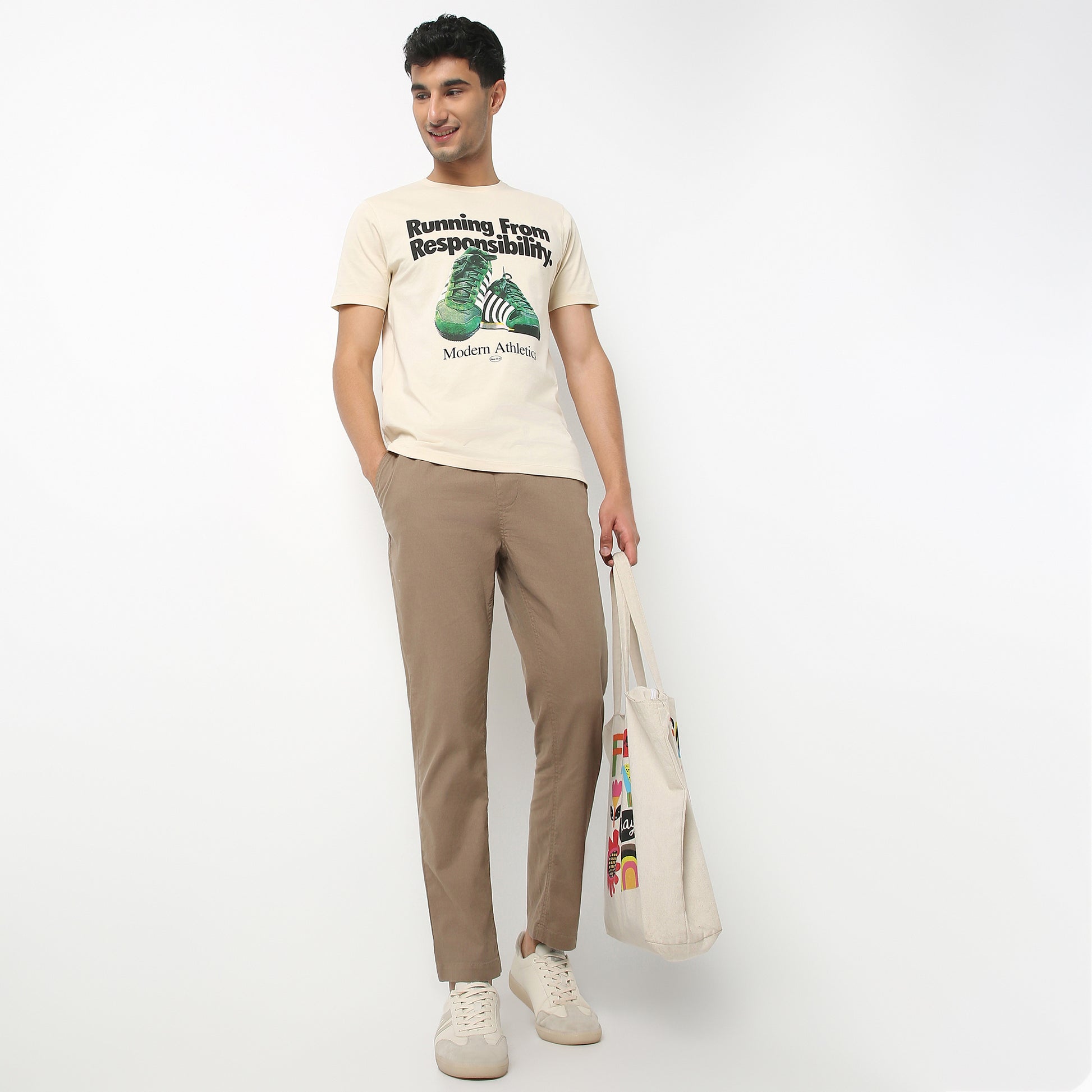 Regular Fit Solid Ankle Length Mid Rise Pants