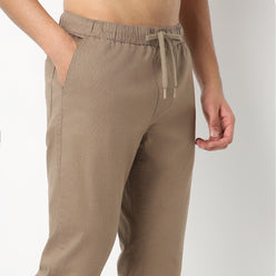 Regular Fit Solid Ankle Length Mid Rise Pants