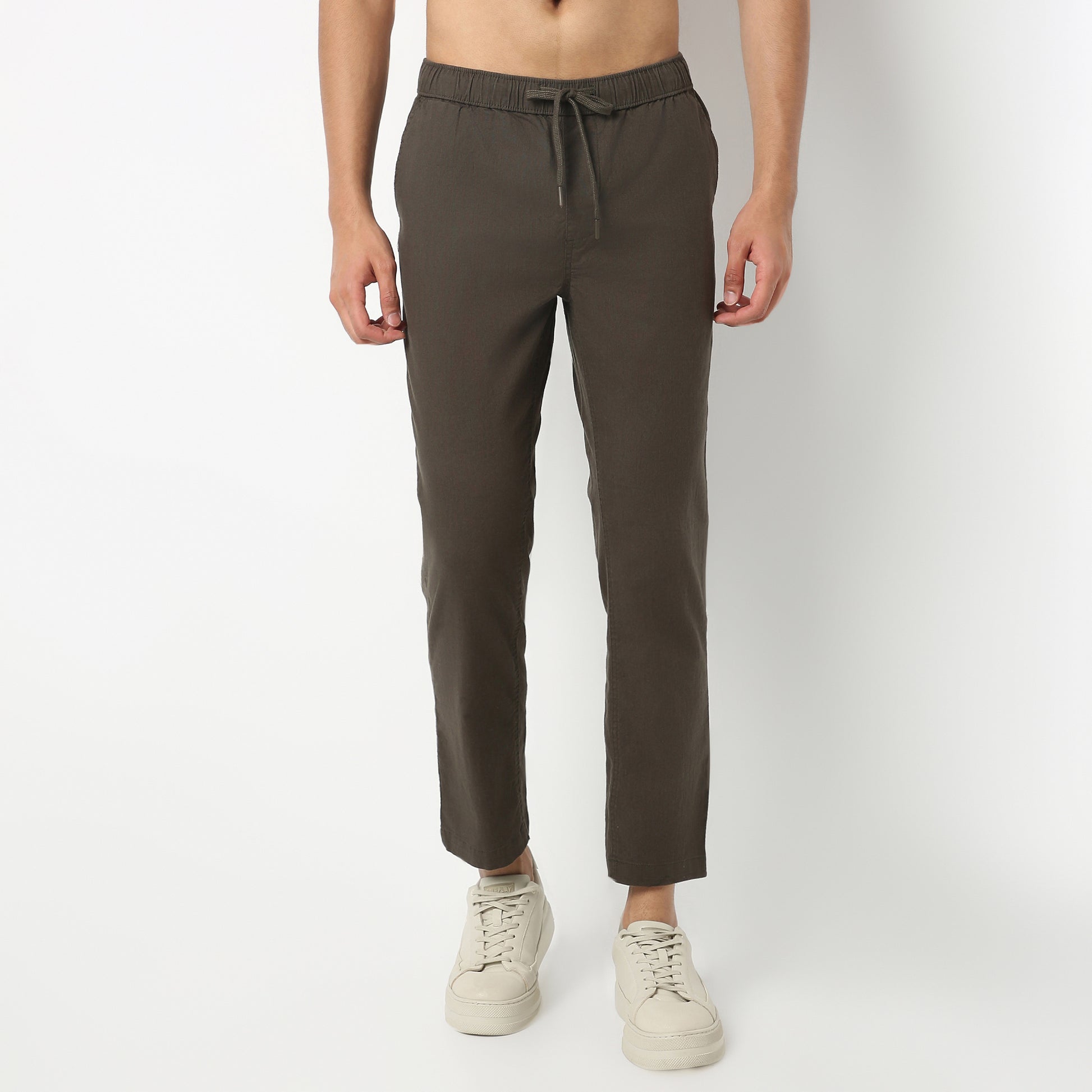 Regular Fit Solid Ankle Length Mid Rise Pants