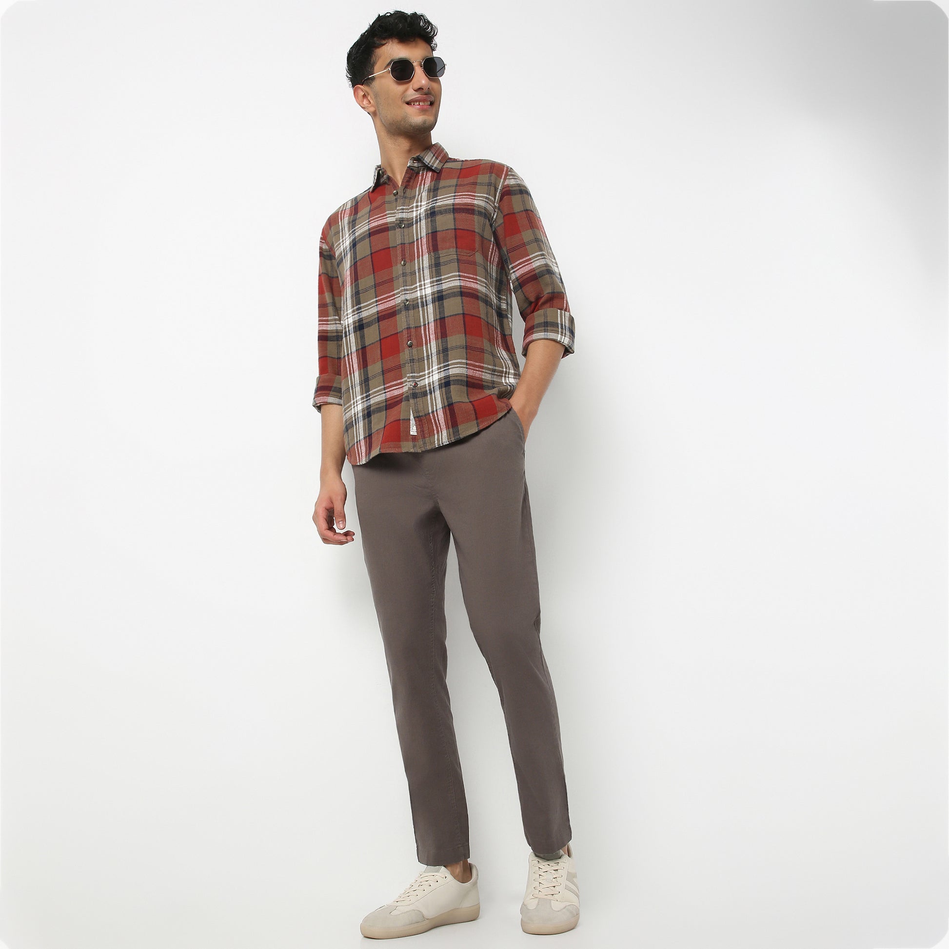 Regular Fit Solid Ankle Length Mid Rise Pants