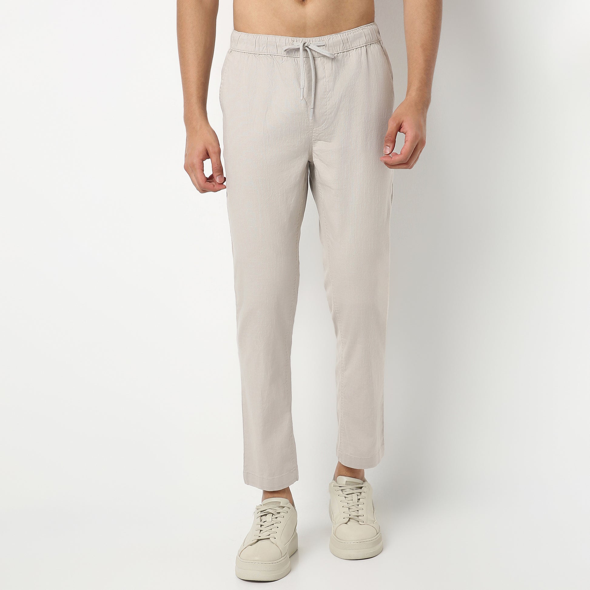 Regular Fit Solid Ankle Length Mid Rise Pants