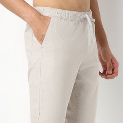 Regular Fit Solid Ankle Length Mid Rise Pants