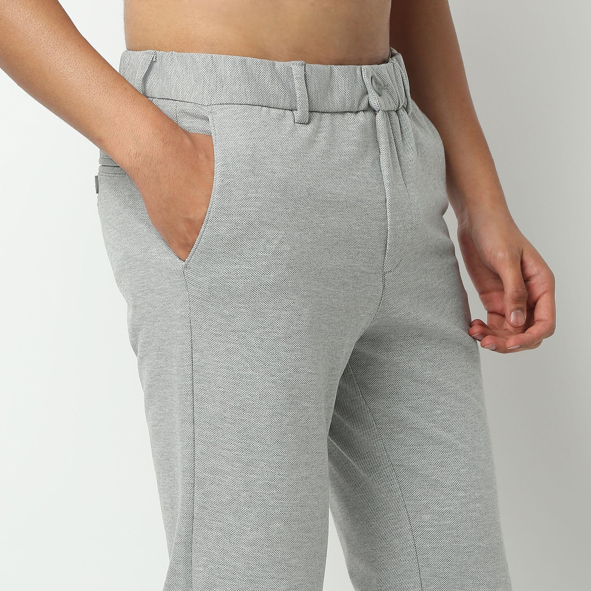 Regular Fit Solid Ankle Length Mid Rise Pants