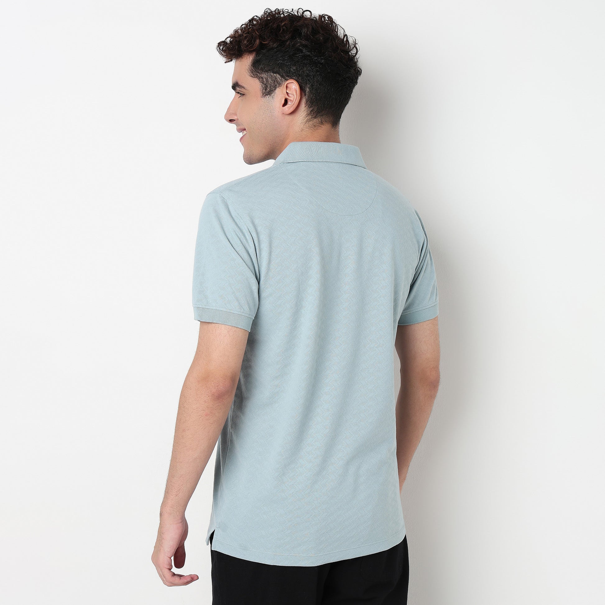 Buy Men Regular Fit Structured Half Sleeve T-Shirt  - Style Union