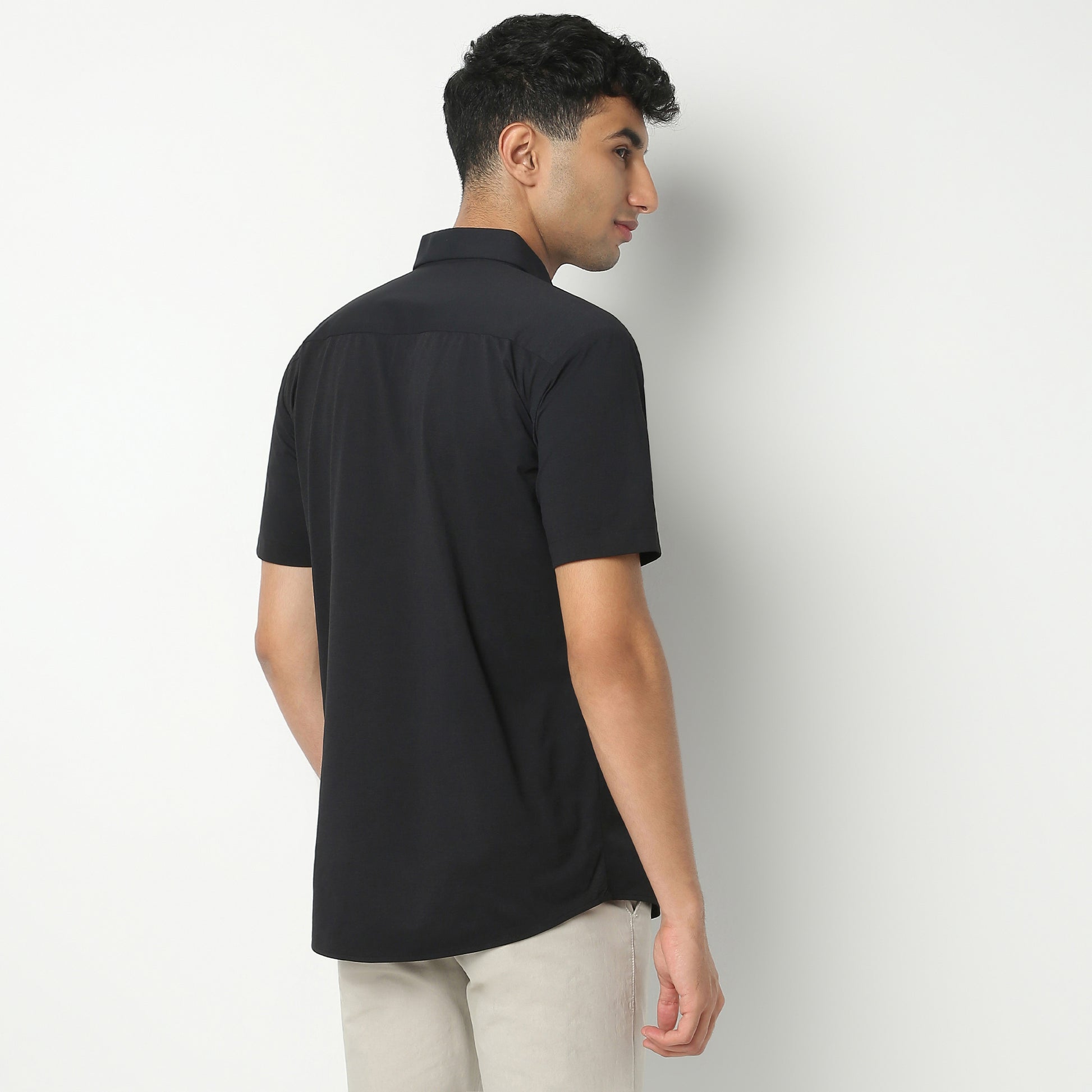 Regular Fit Solid Shirt Collar Regular Length Shirt