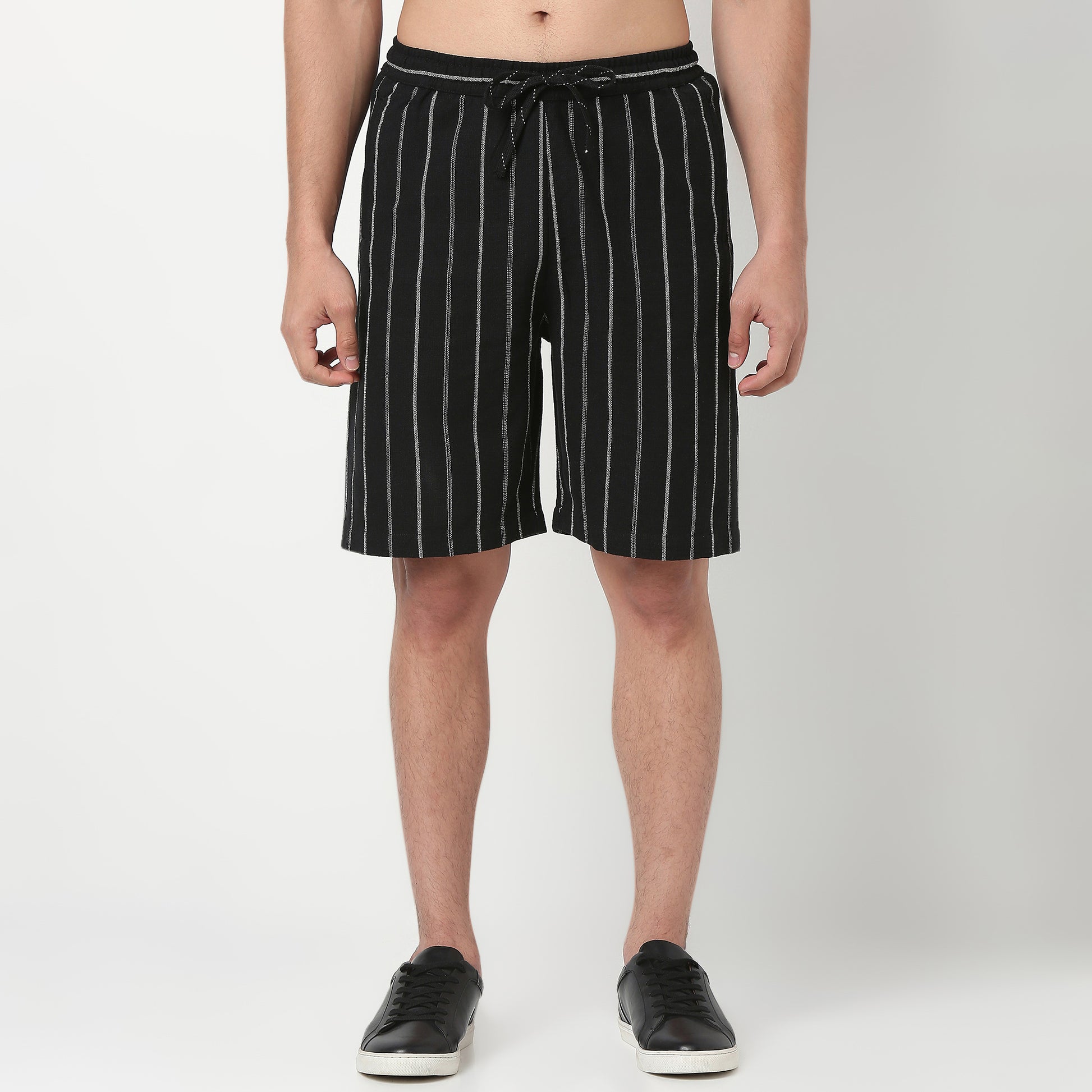 Relaxed Fit Trendy Yarn Dyed Textured Pull-On Shorts 