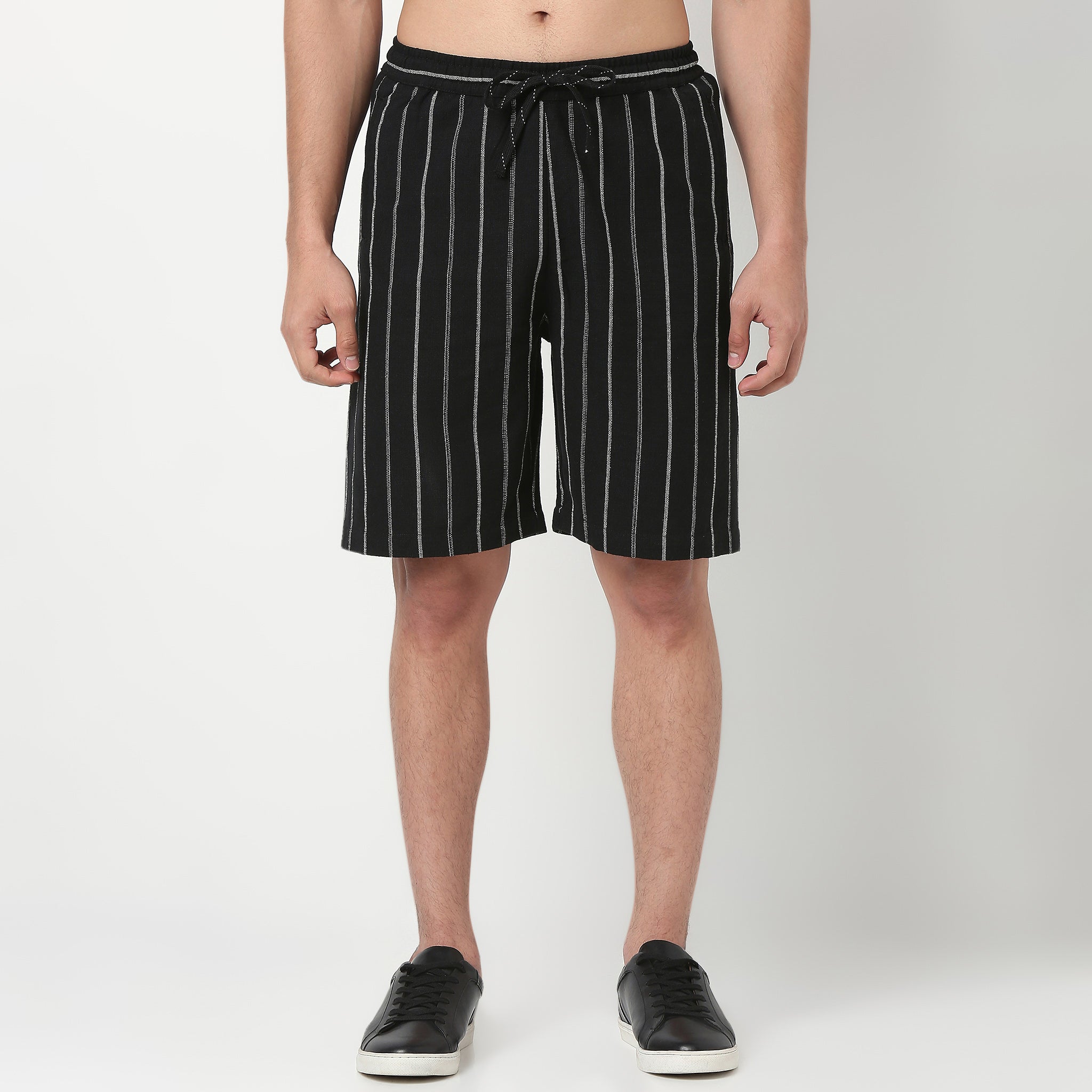 Relaxed Fit Trendy Yarn Dyed Textured Pull-On Shorts 