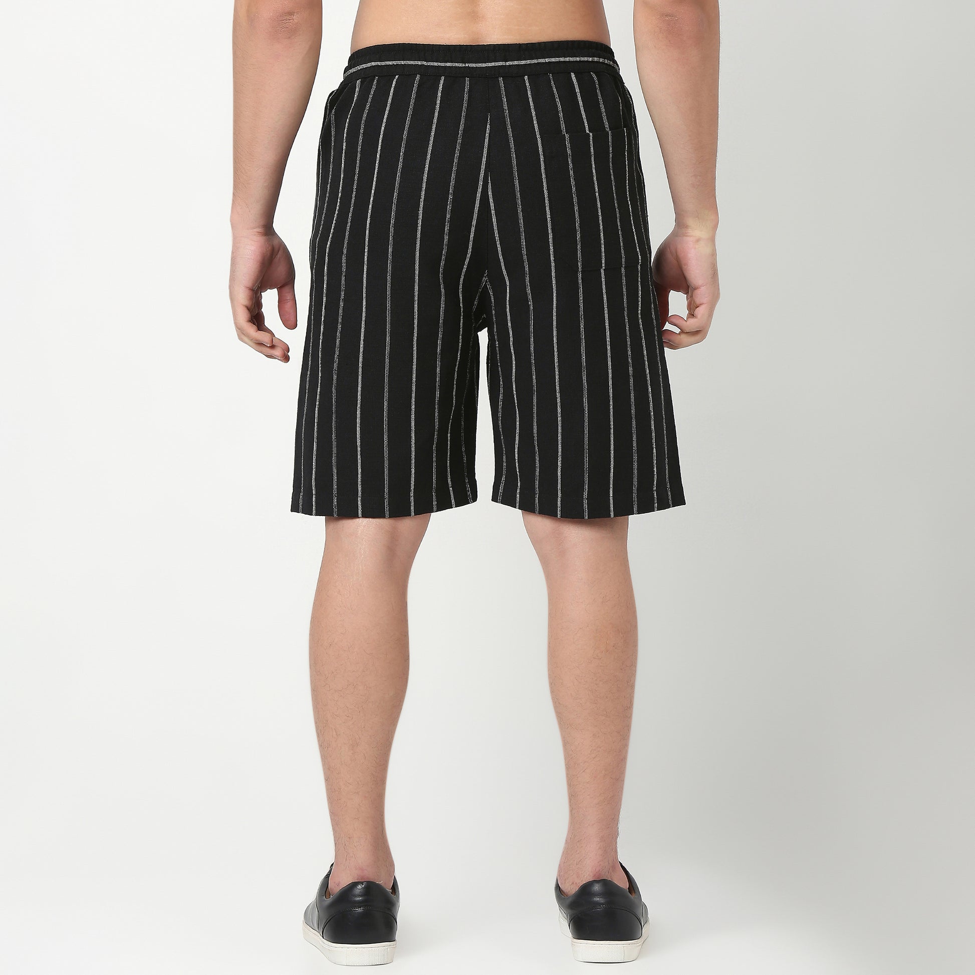 Relaxed Fit Trendy Yarn Dyed Textured Pull-On Shorts 