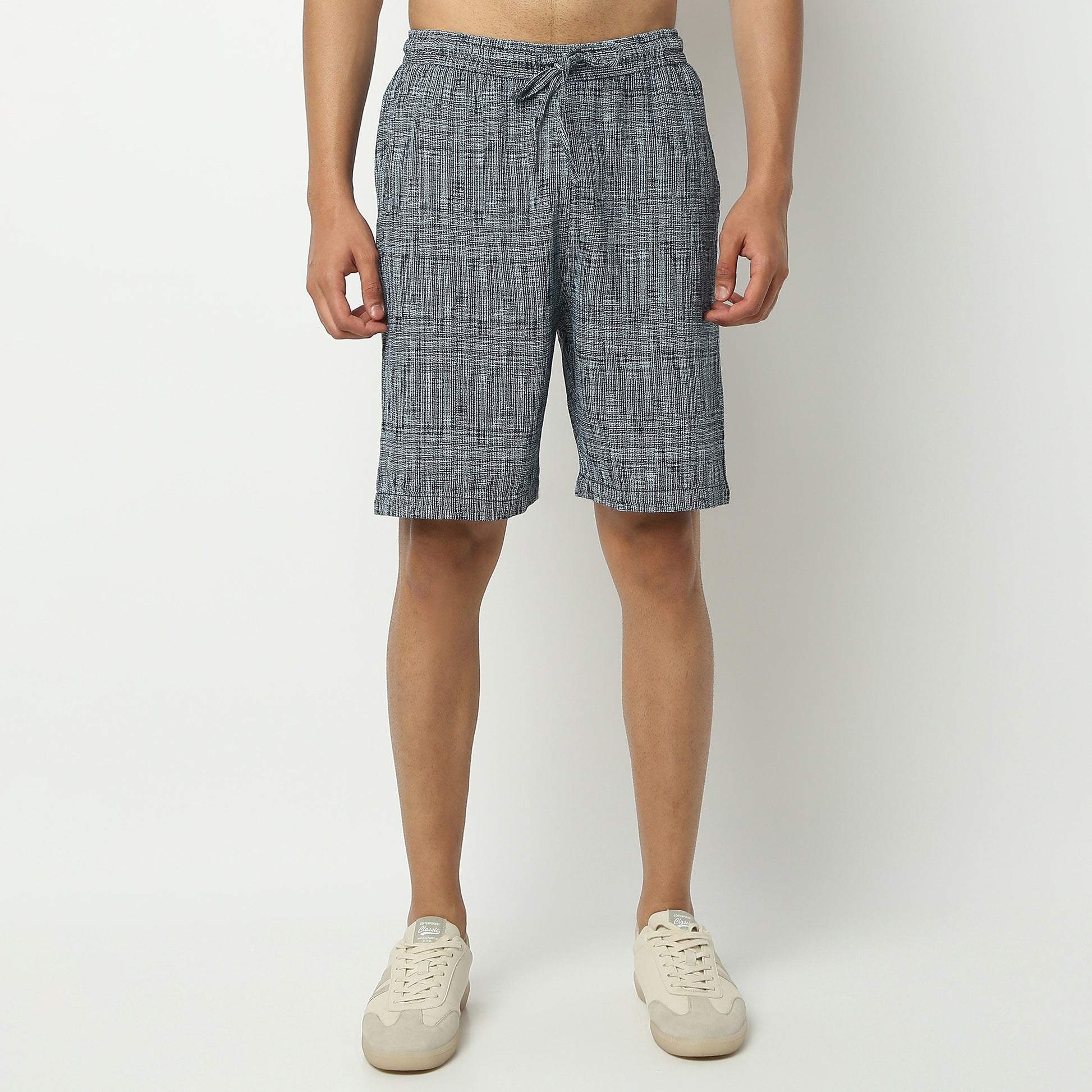 Regular Fit Textured Above Knee Mid Rise Shorts