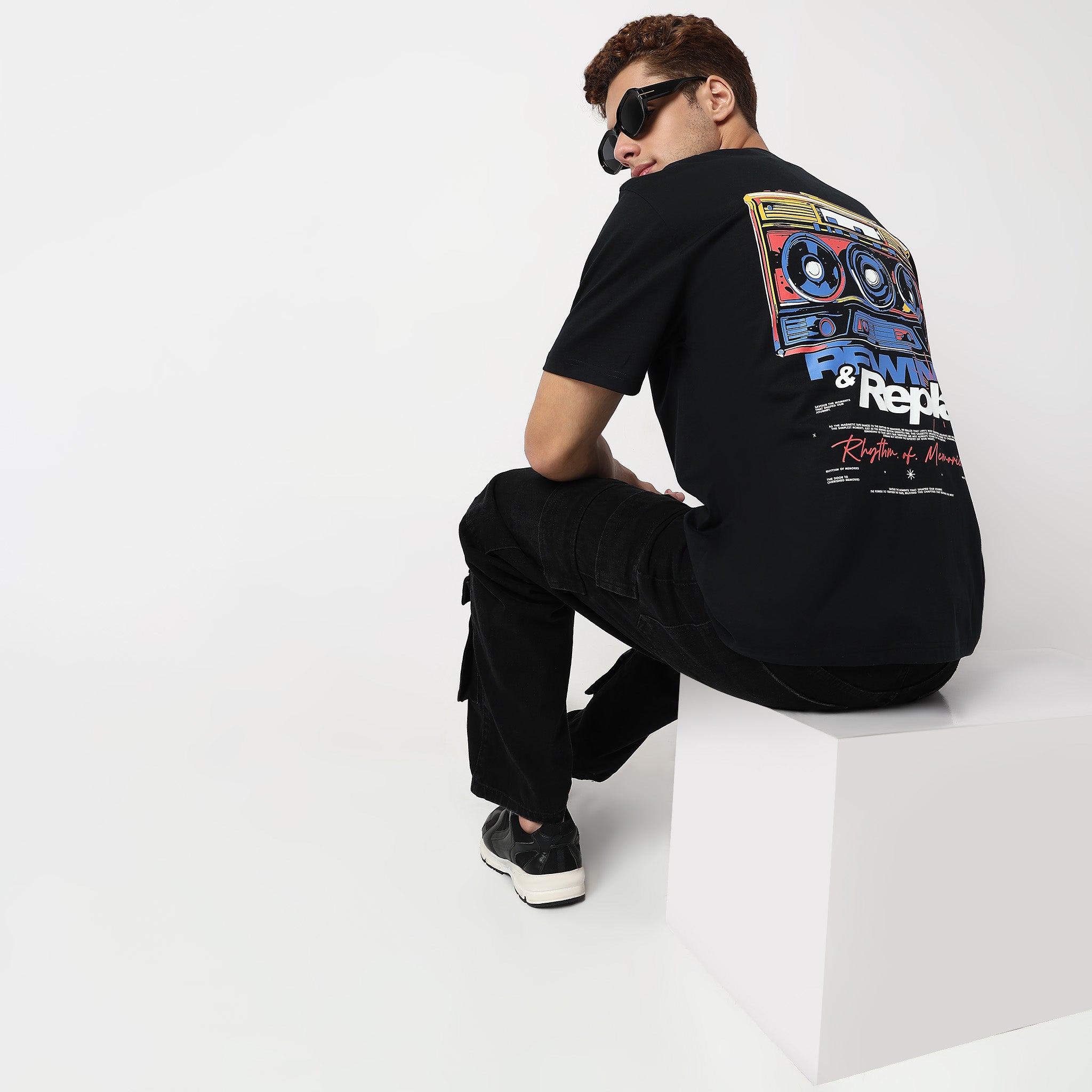 Knitted Graphic Crew Neck Oversize Karaoke T-Shirt