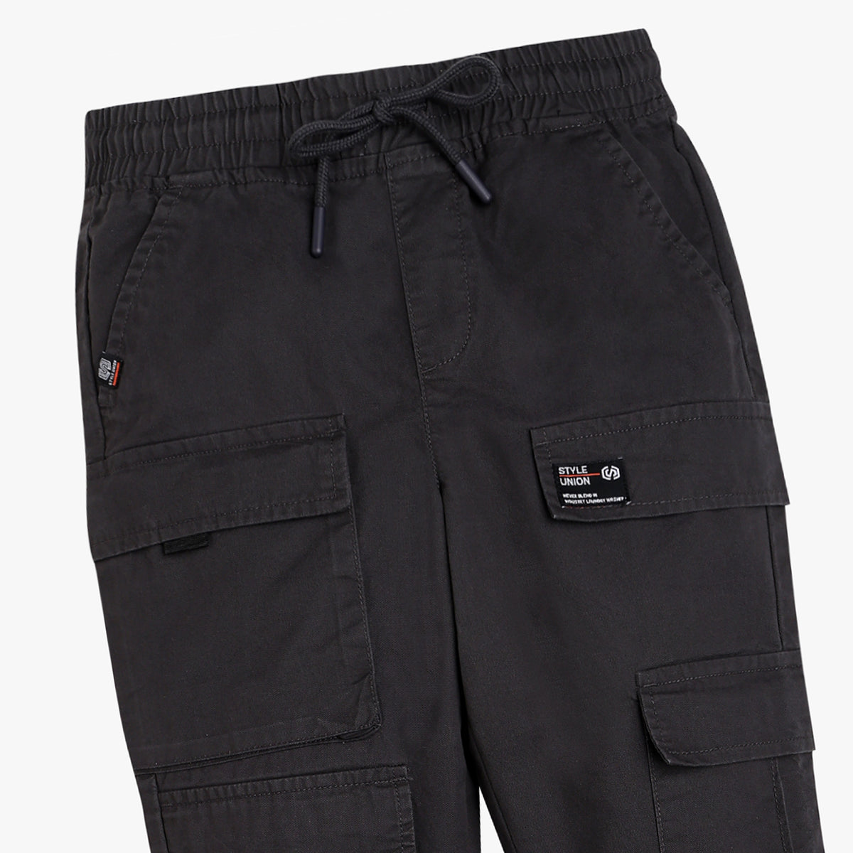 Boys Regular Fit Solid Mid Rise Cargos