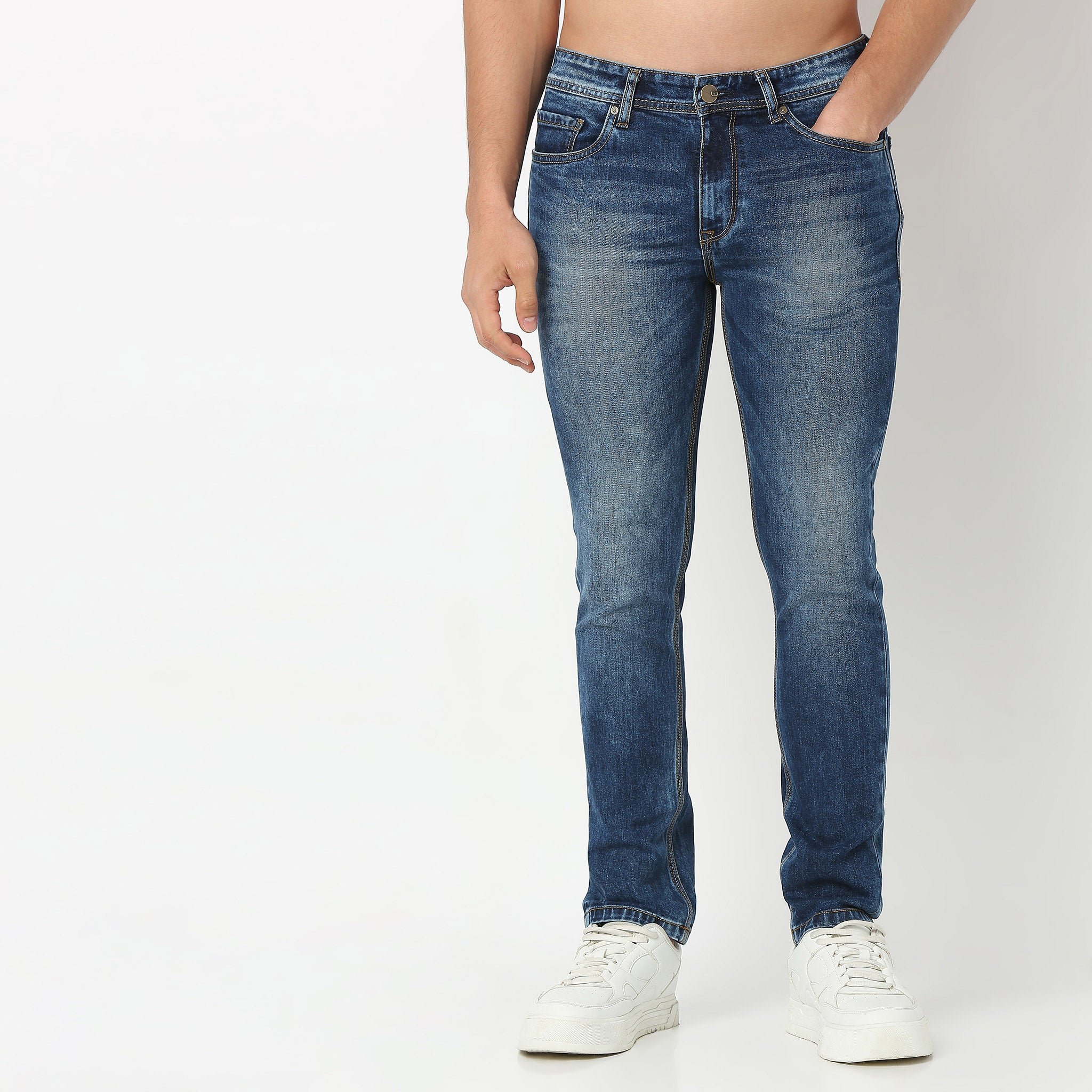 Vintage Worn Out Look Slim Crop Fit Jeans