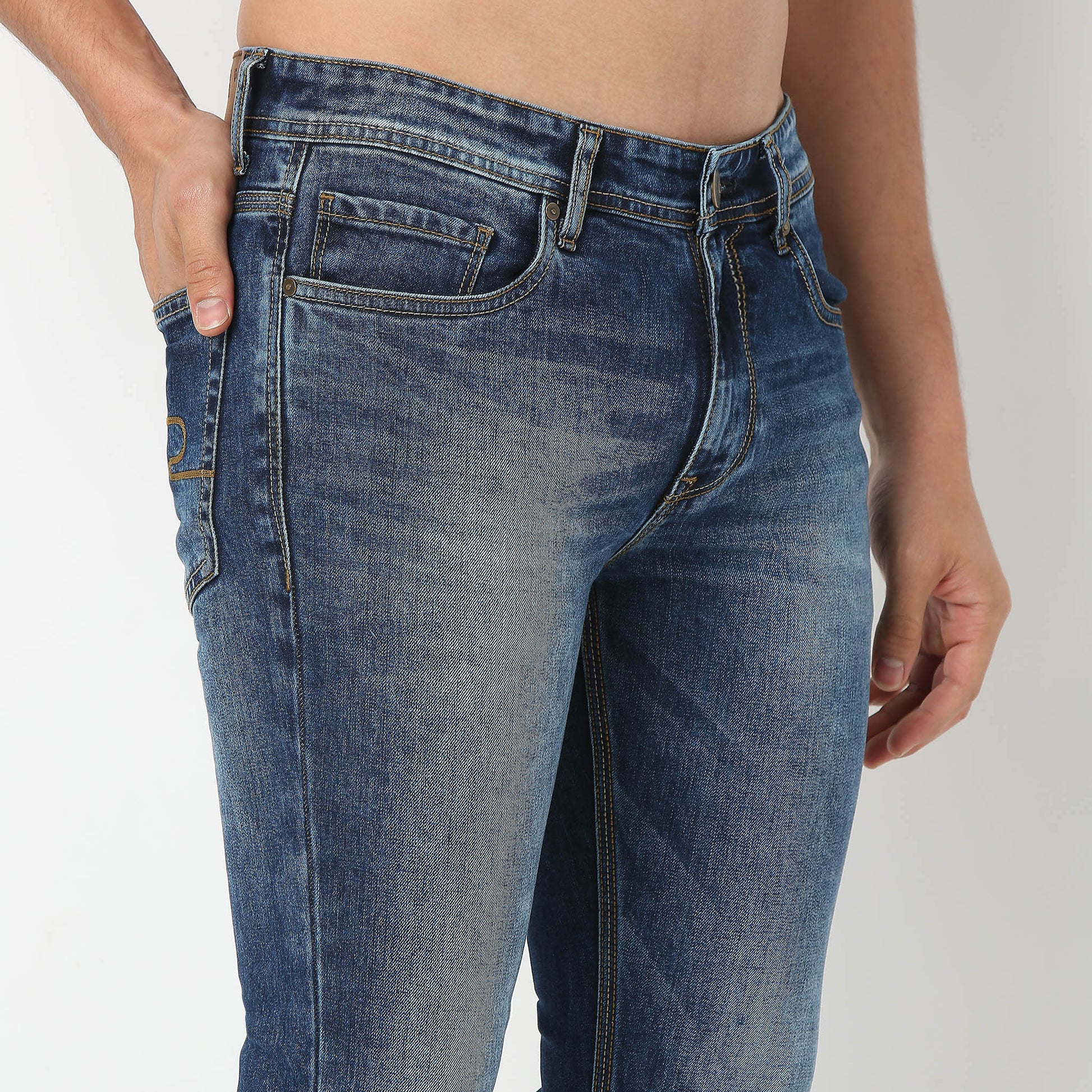 Vintage Worn Out Look Slim Crop Fit Jeans