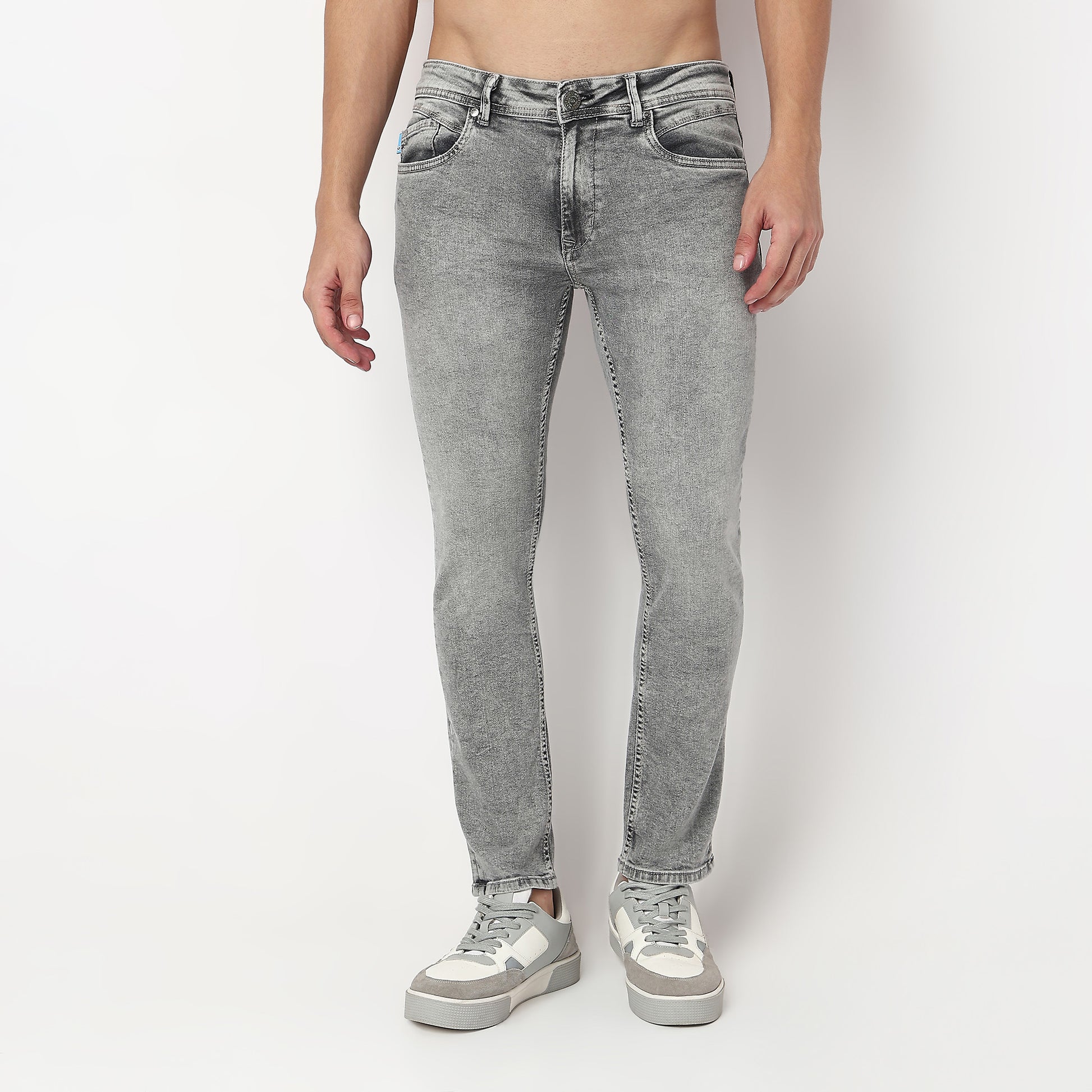 Slim Fit Fully Bleached Textured Look Ankle Length Jeans