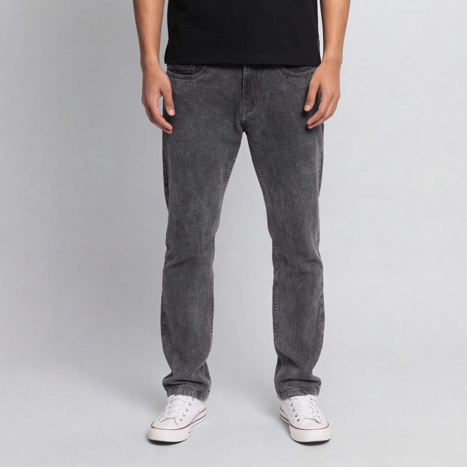 Relaxed Fit Essentials Jeans