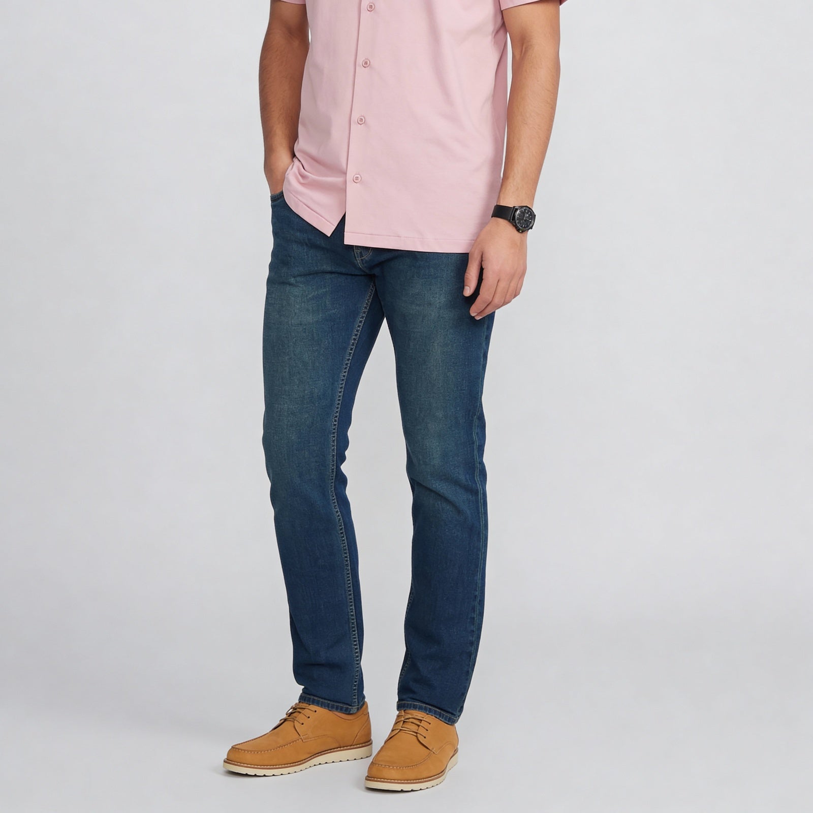 Relaxed Fit Essentials Jeans