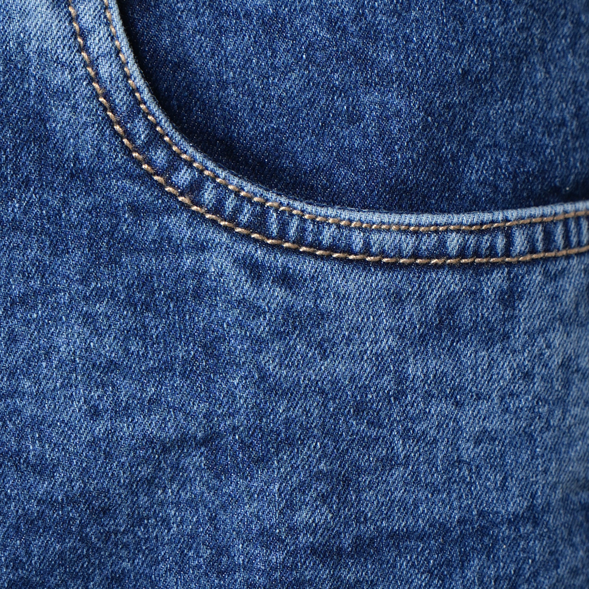 Woven Mid Rise Solid Shorts