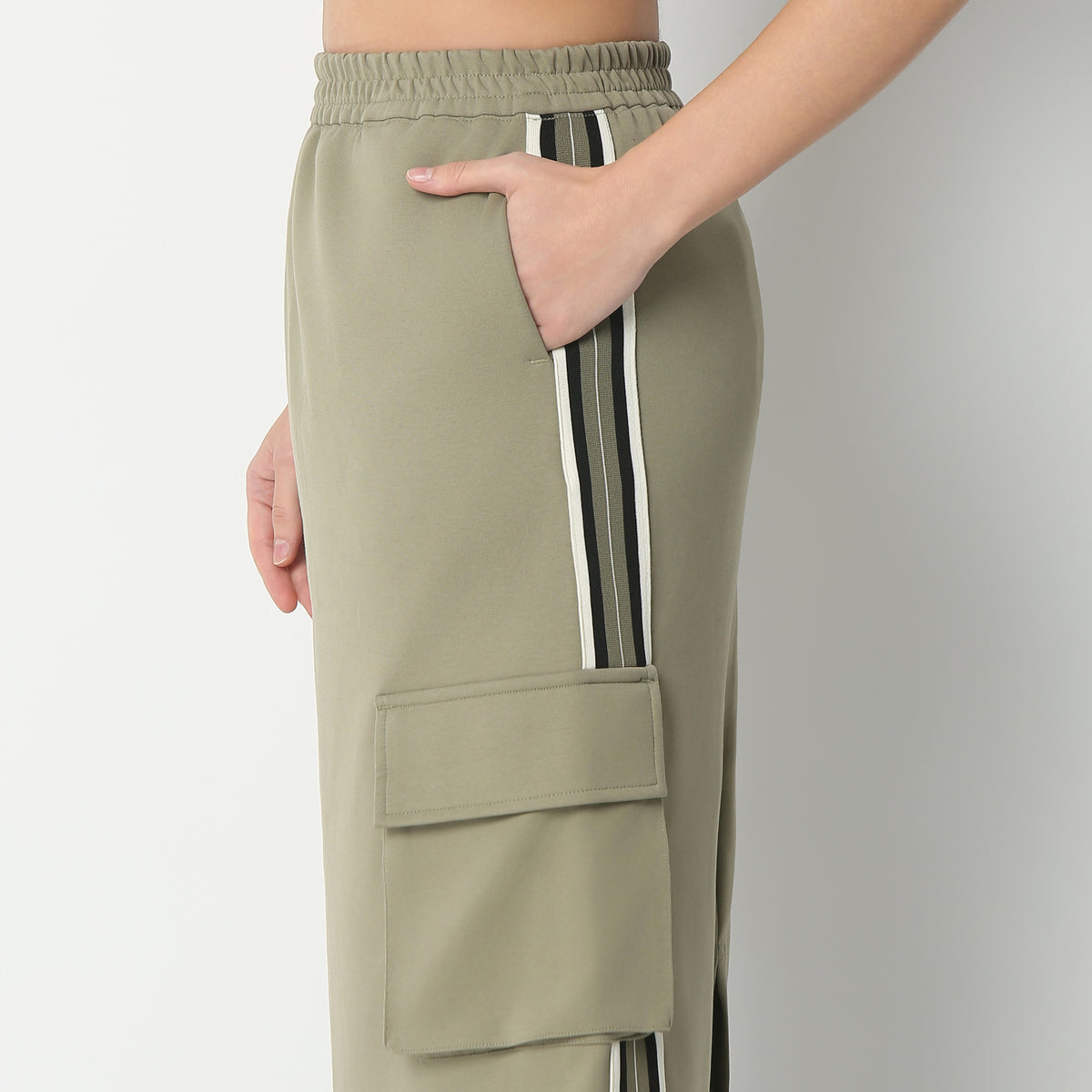 Regular Fit Solid High Rise Skirt