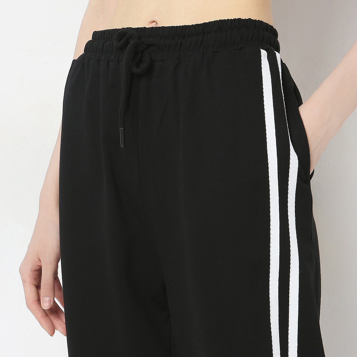 Relaxed Fit Solid High Rise Joggers