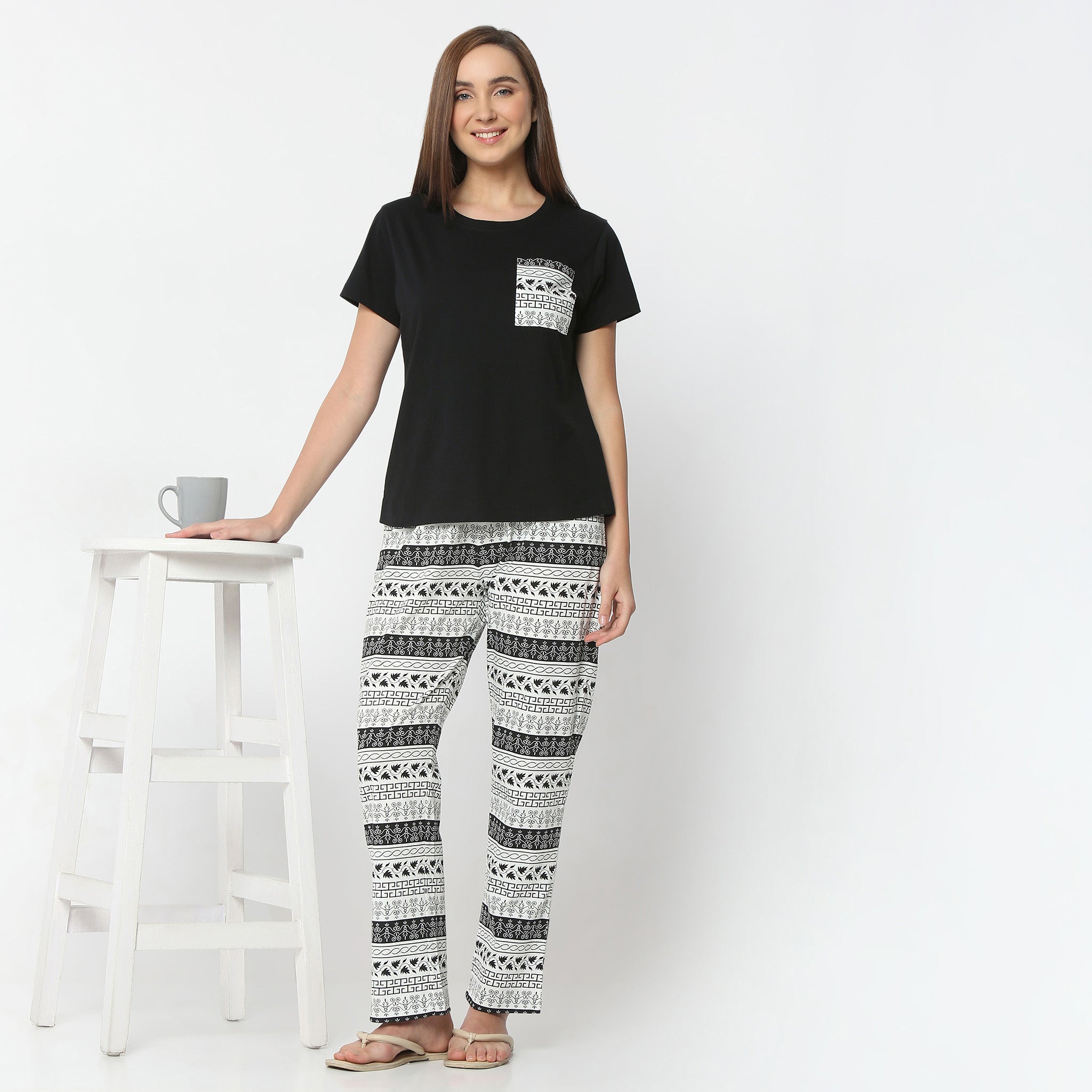 Regular Fit Printed Full Length Mid Rise Pyjamas