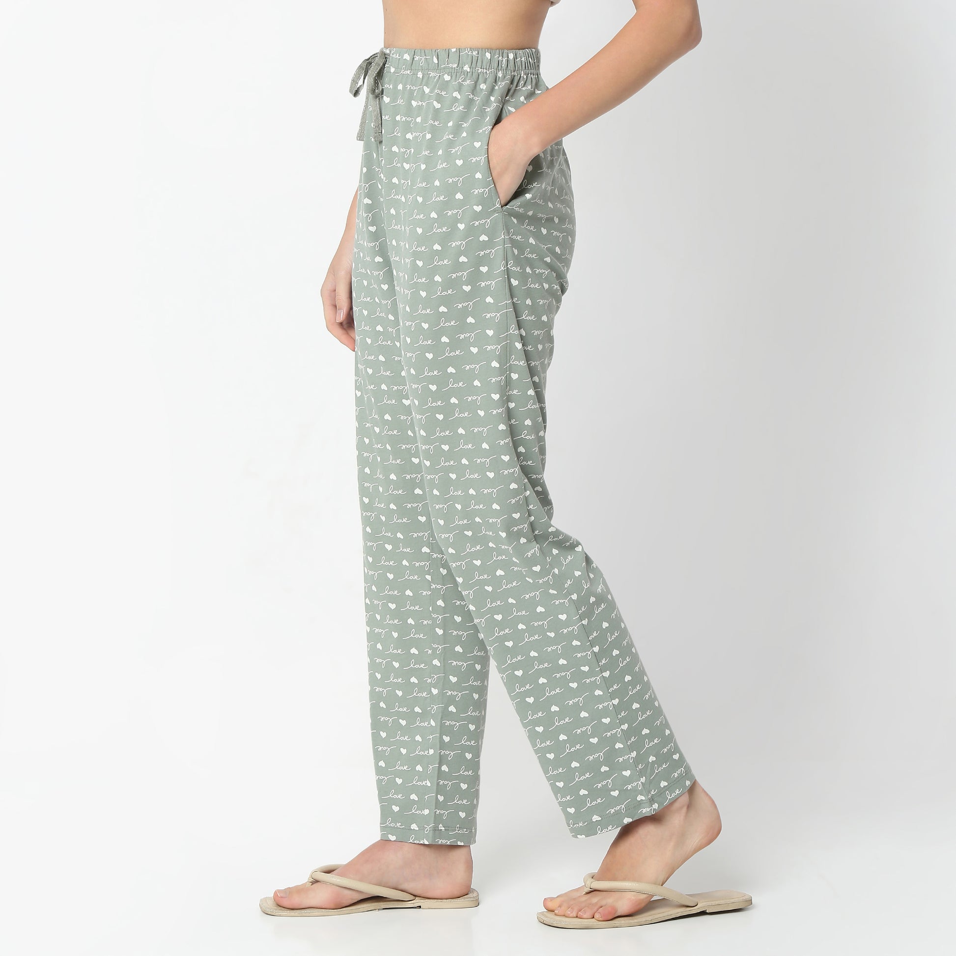 Regular Fit Printed Full Length Mid Rise Pyjamas