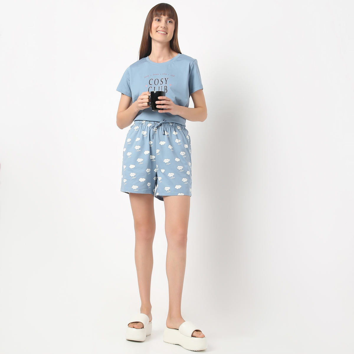 Regular Fit Printed Above Knee Mid Rise Shorts