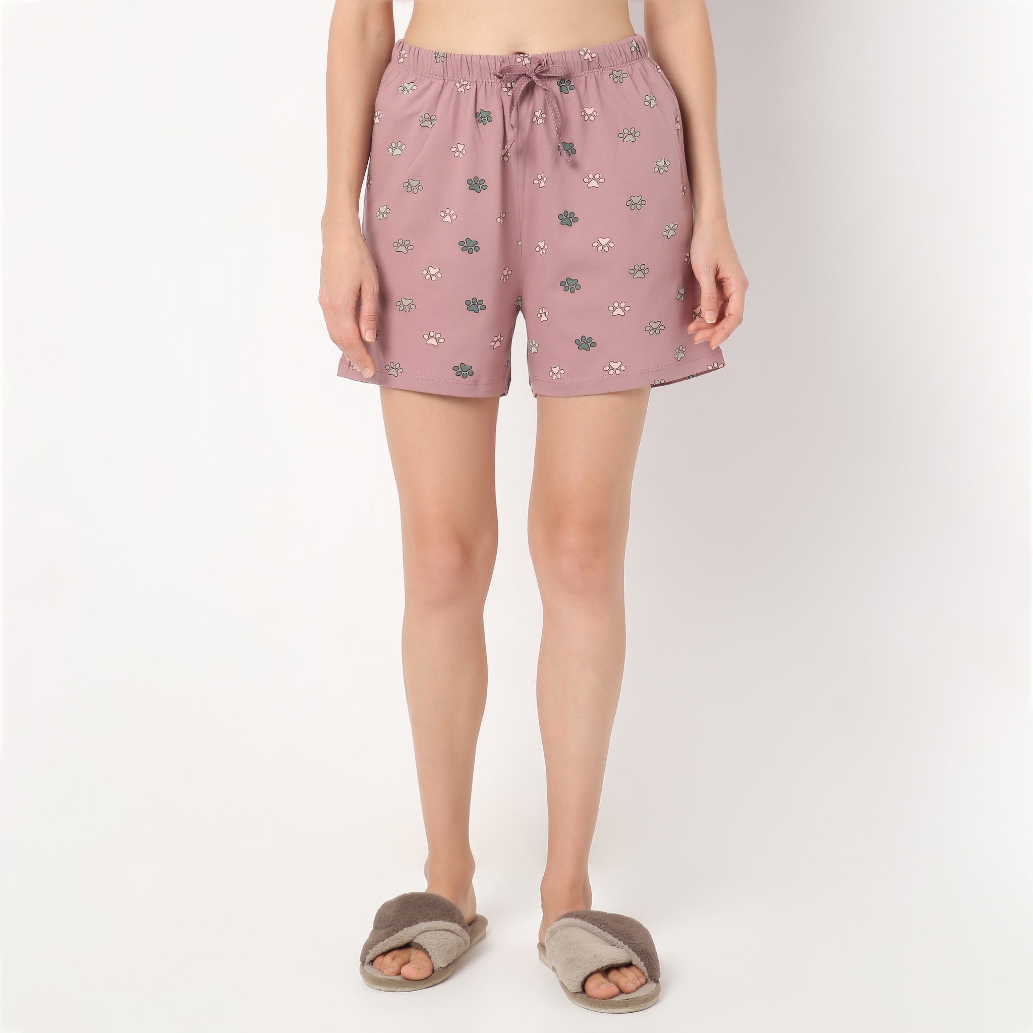 Regular Fit Printed Above Knee Mid Rise Shorts