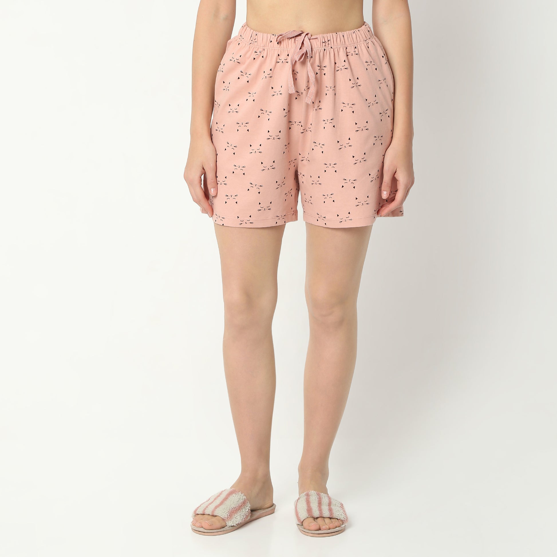 Regular Fit Printed Above Knee Mid Rise Shorts