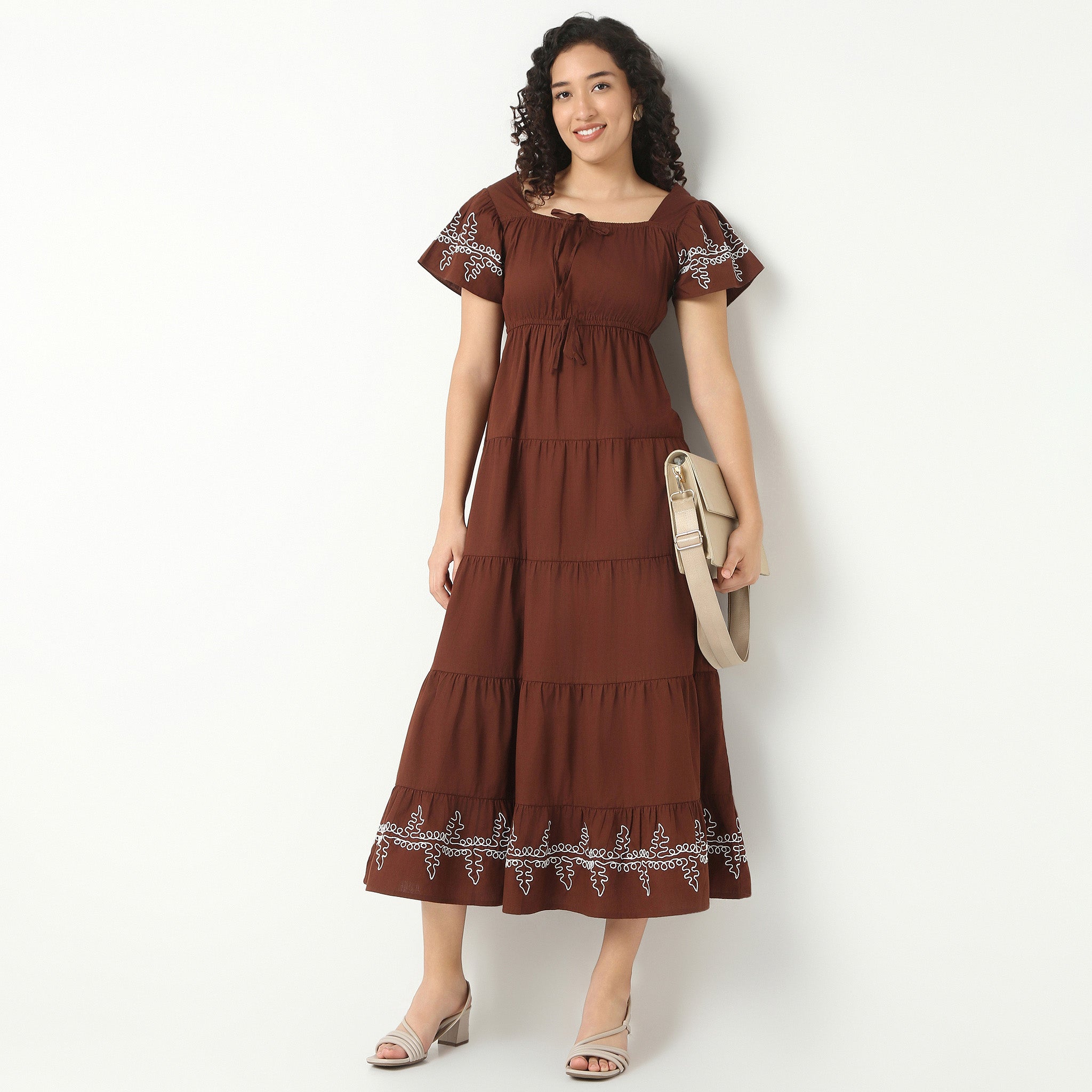 ワンピース Embroidery Tack & Gather Long Dress Long Embroidered Tiered Dress – Style Union
